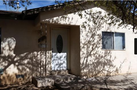 336 Conchas Street NE Albuquerque NM 87123