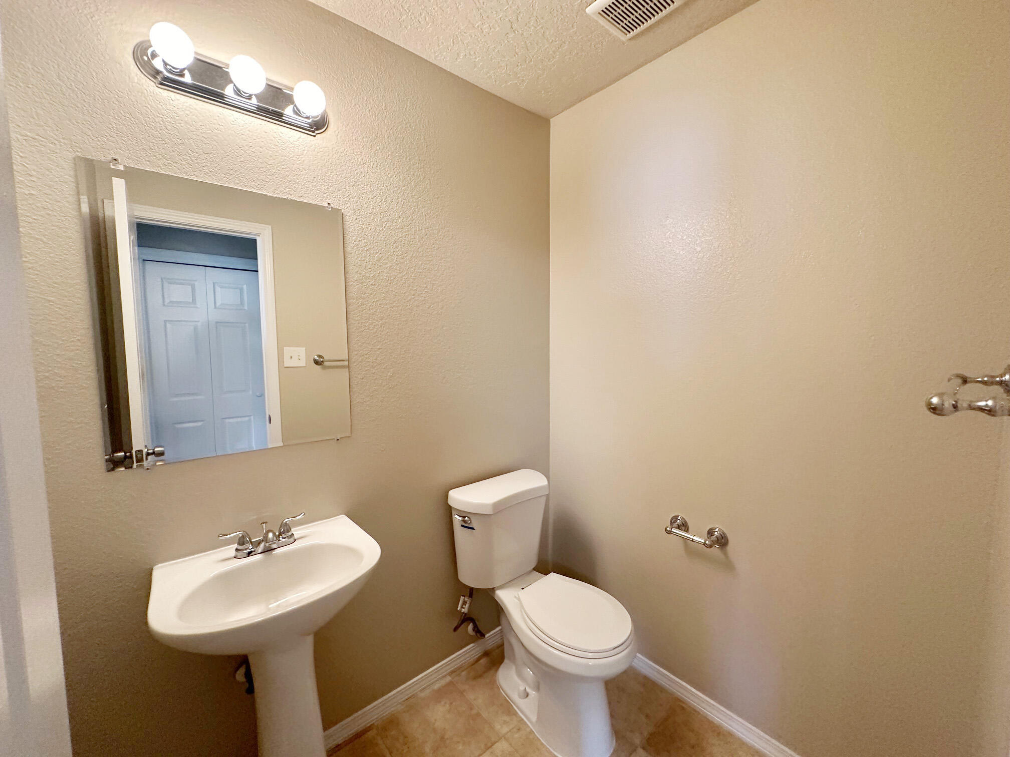 2531 Ghost Ranch Street, Albuquerque, New Mexico image 9