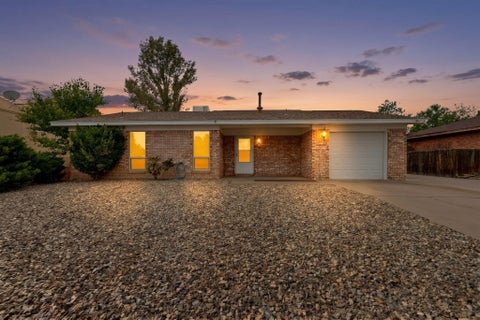 Homes For Sale - 9933 Clearwater Street<br/> Albuquerque, NM 87114