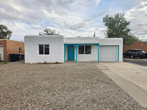 Photo of 3428 Ross Avenue SE, Albuquerque, NM 87106 (MLS # 1110404)