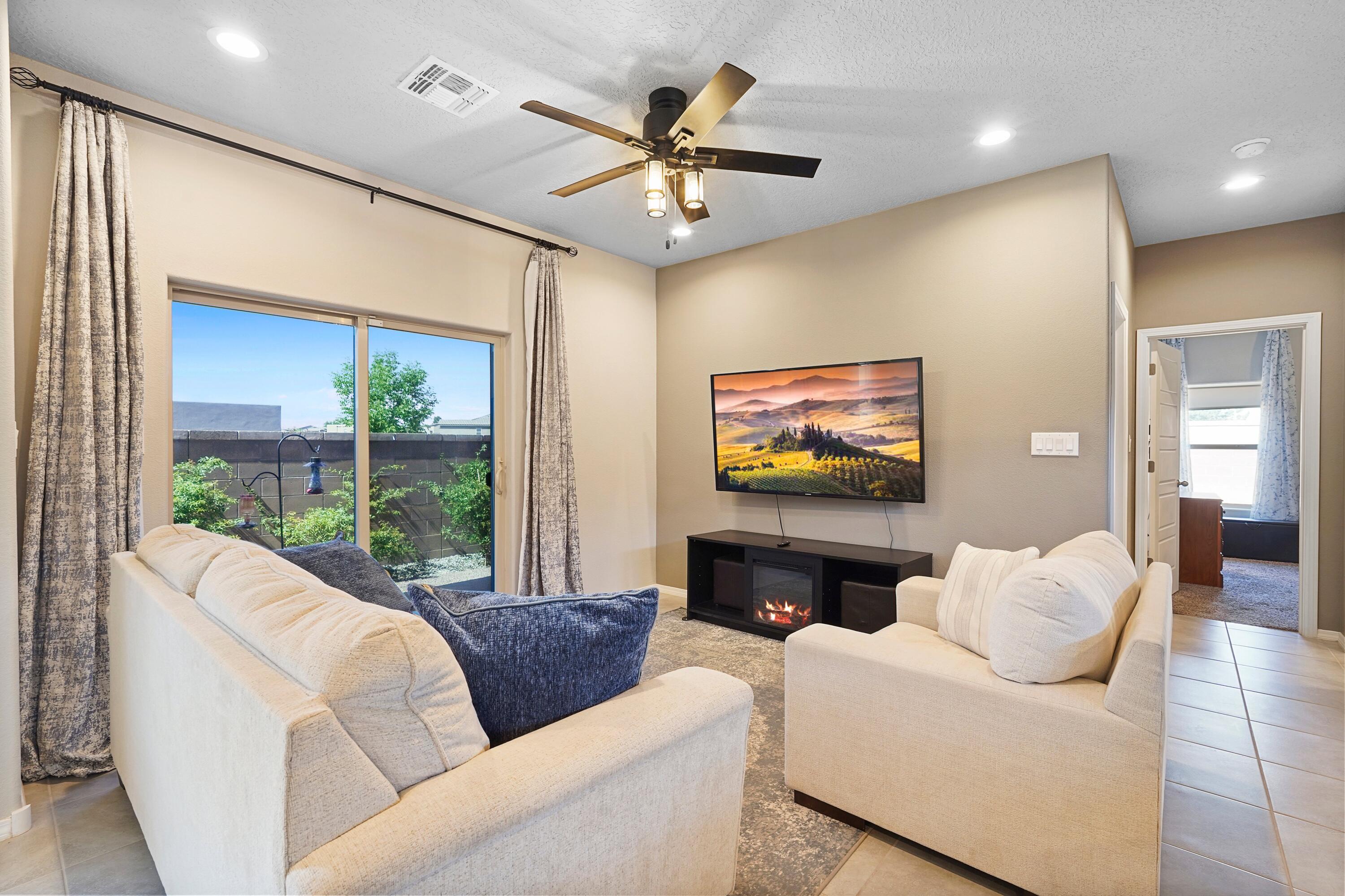 1672 Tierra Verde Loop, Los Lunas, New Mexico image 4