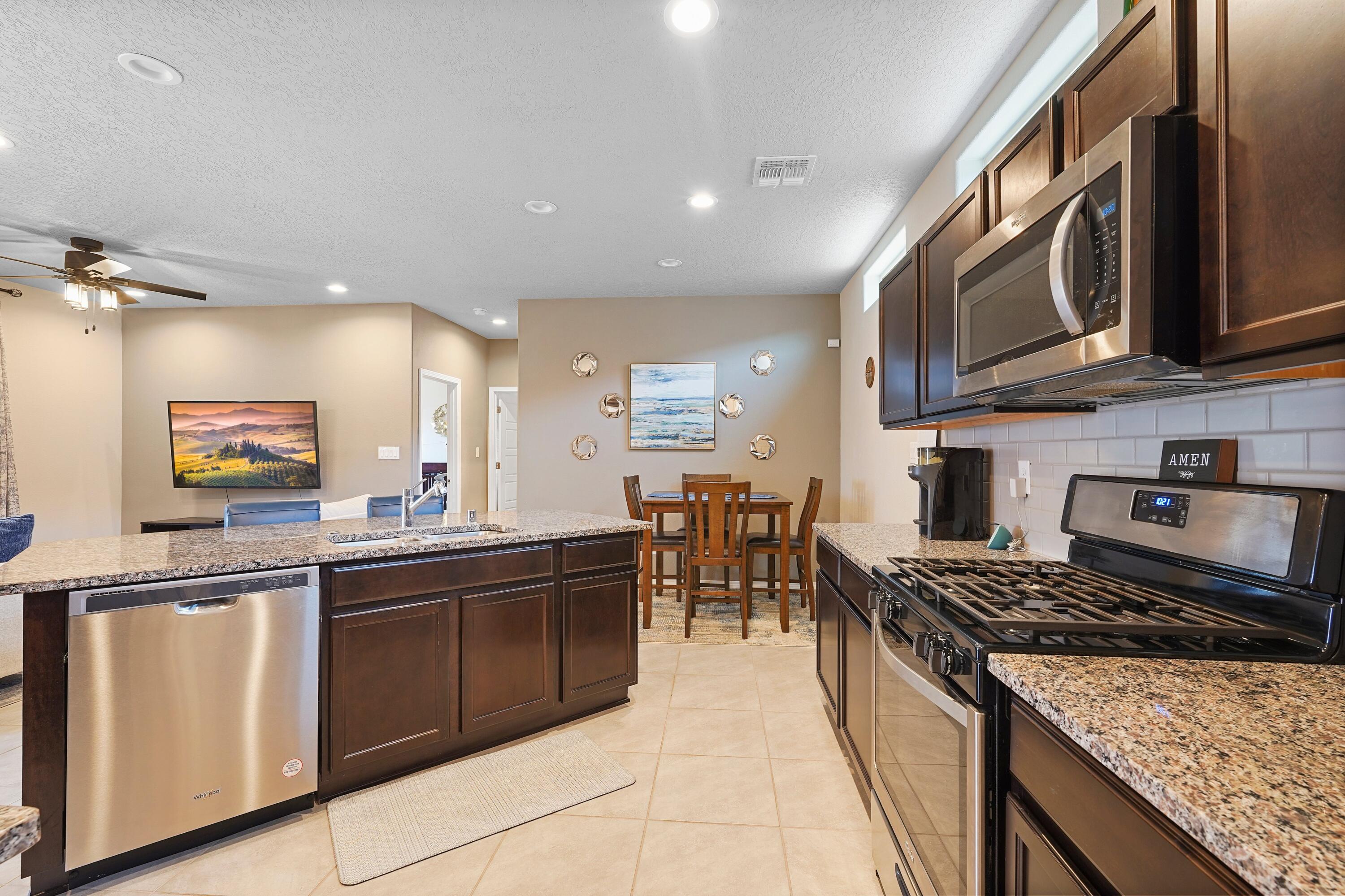 1672 Tierra Verde Loop, Los Lunas, New Mexico image 15