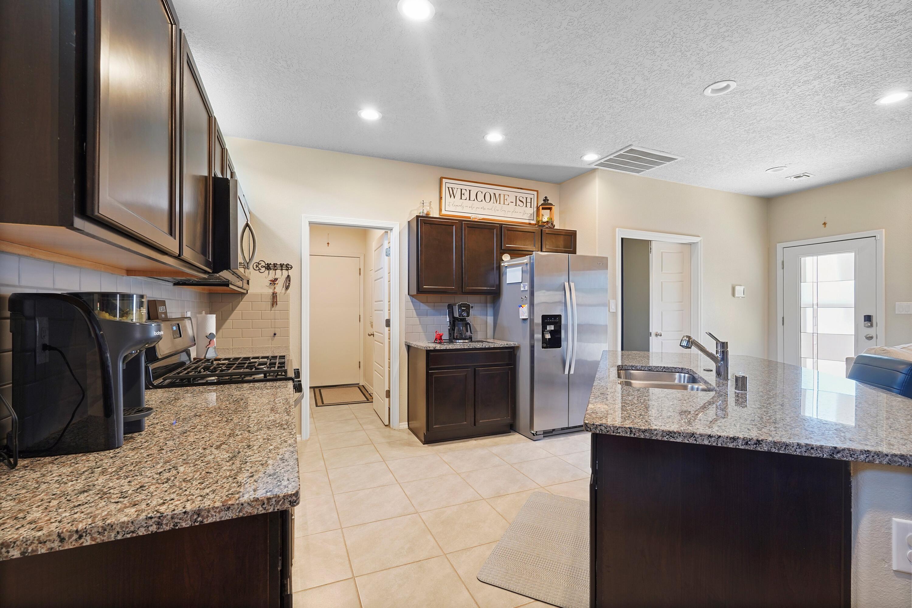 1672 Tierra Verde Loop, Los Lunas, New Mexico image 14
