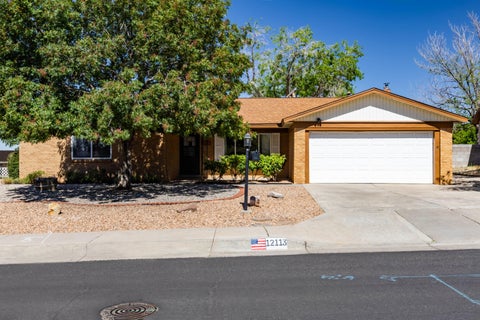 Homes For Sale - 12113 Genoa Street<br/> Bernalillo County, Albuquerque, NM 87111