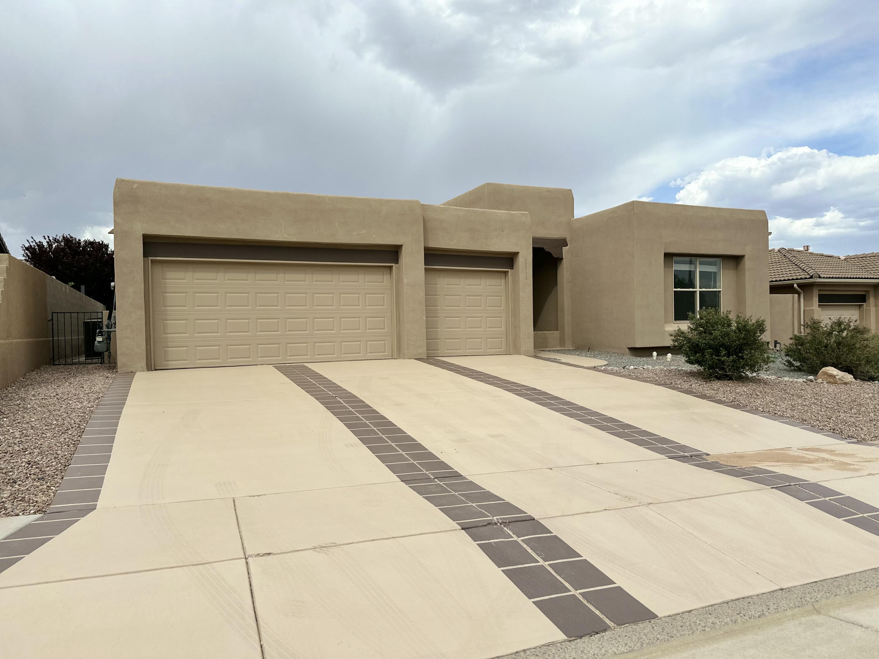 5916 S SANDIA Court NE