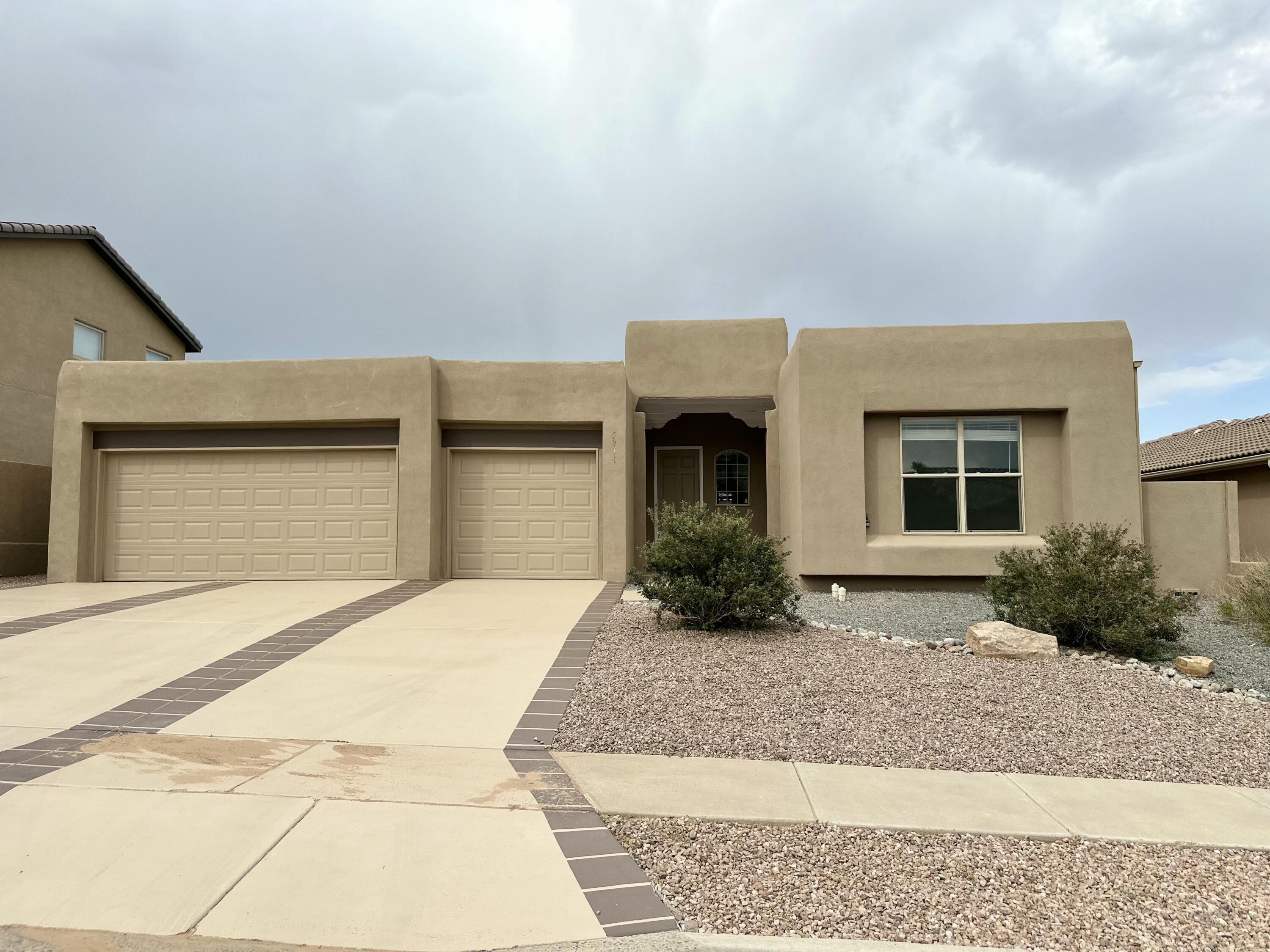 5916 S SANDIA Court NE