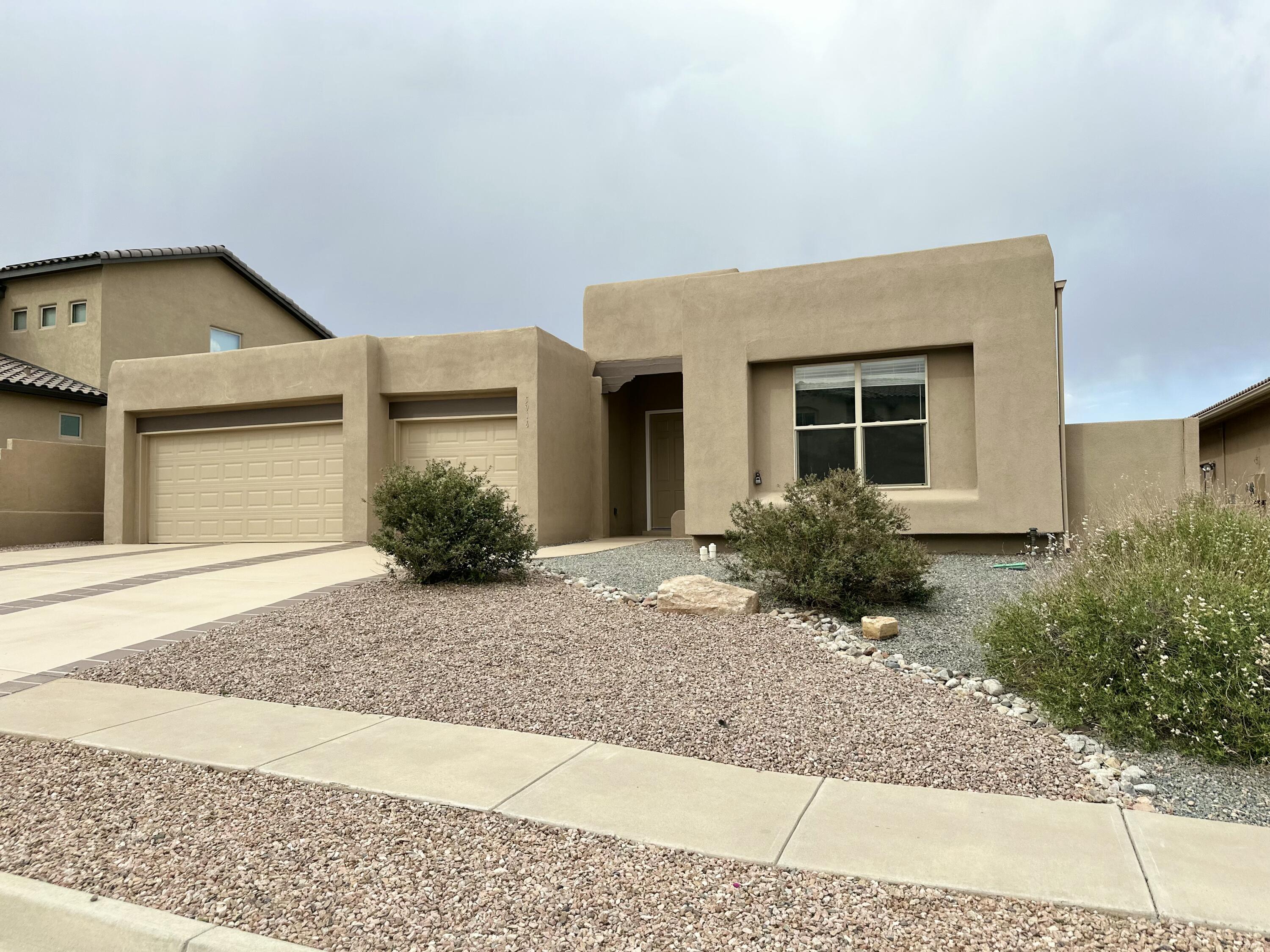 5916 S SANDIA Court NE