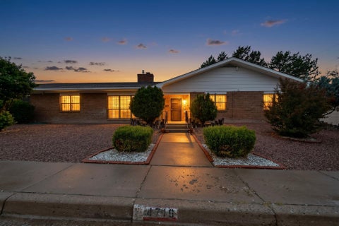 Homes For Sale - 4716 Mountain Road<br/> Albuquerque, NM 87110