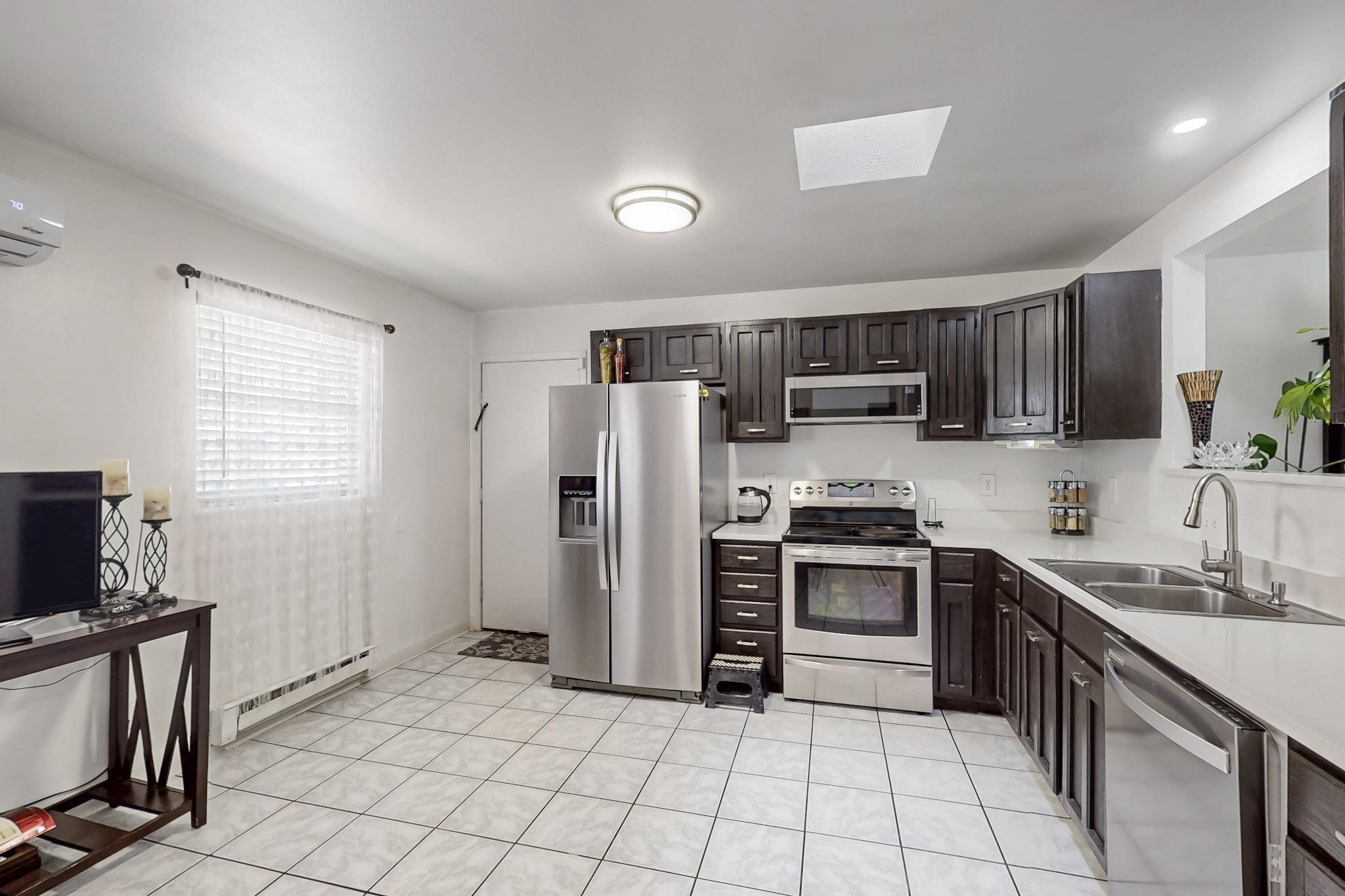 131 Winston Drive, Los Lunas, New Mexico image 5