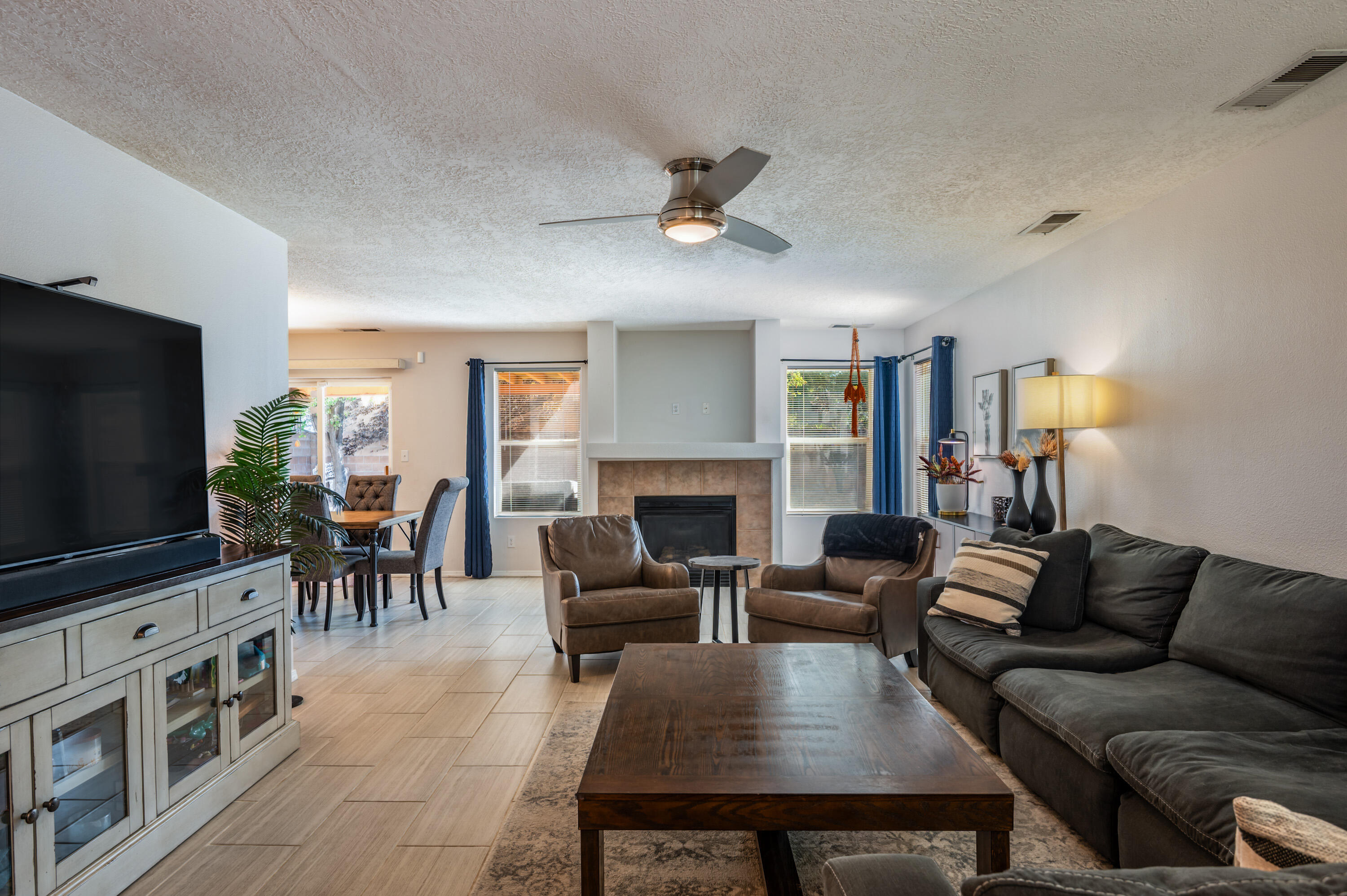 7476 Sanderling Road NW