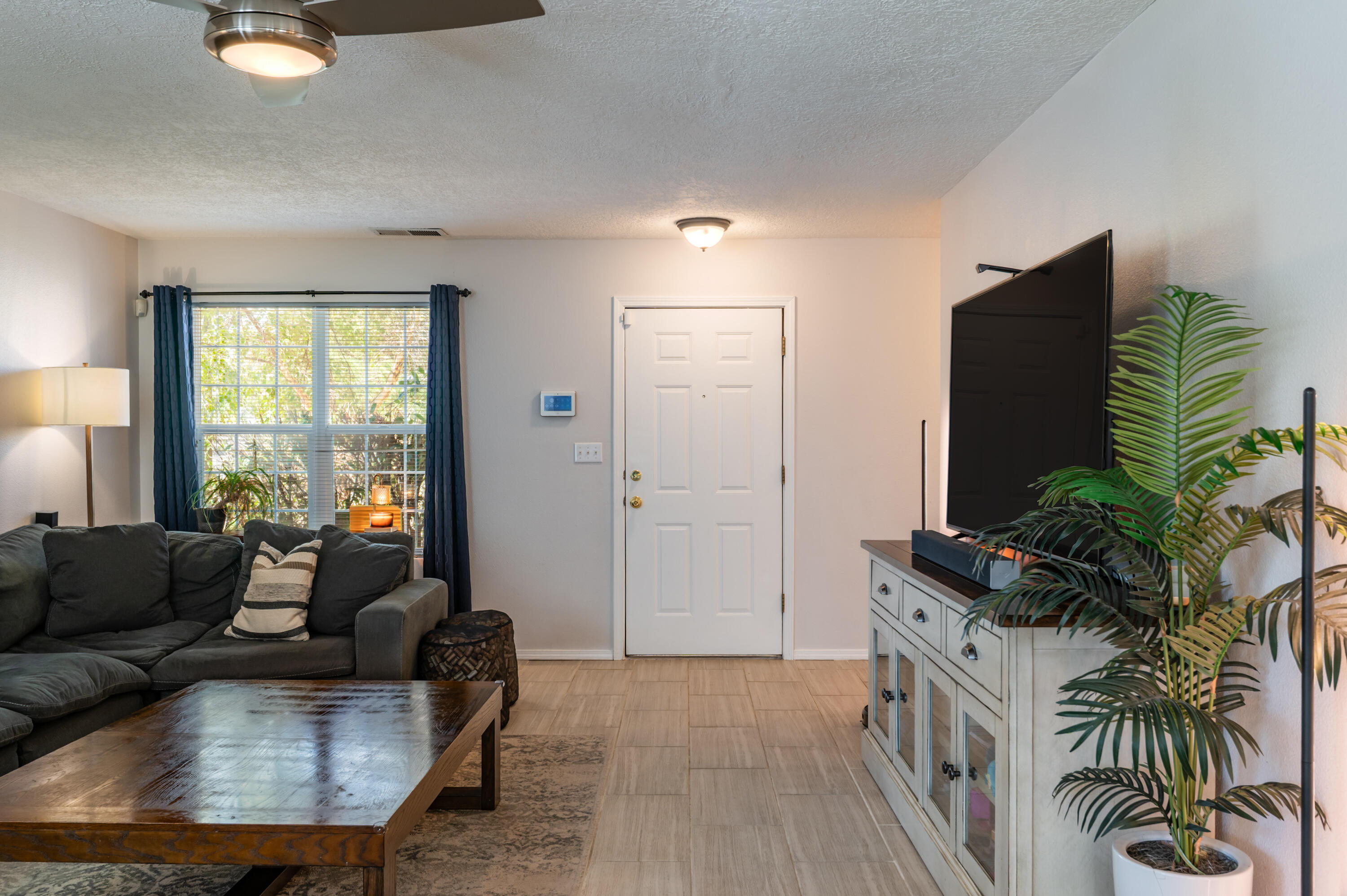 7476 Sanderling Road NW