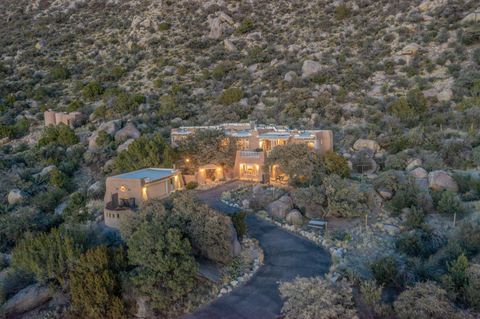 Photo of 10 La Luz Trail NE, Albuquerque, NM 87122 (MLS # 1087865)