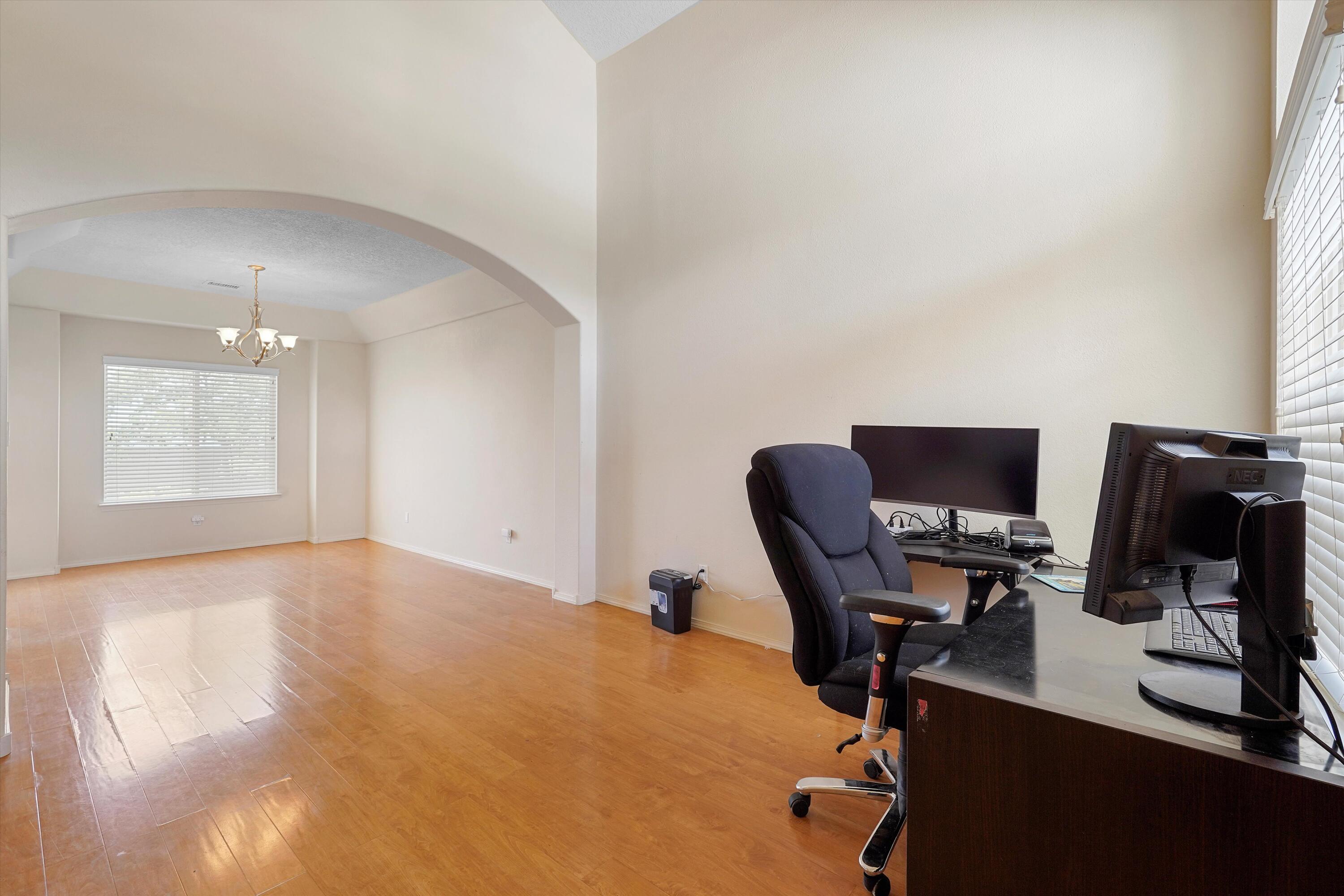 1311 MIRADOR Loop NE