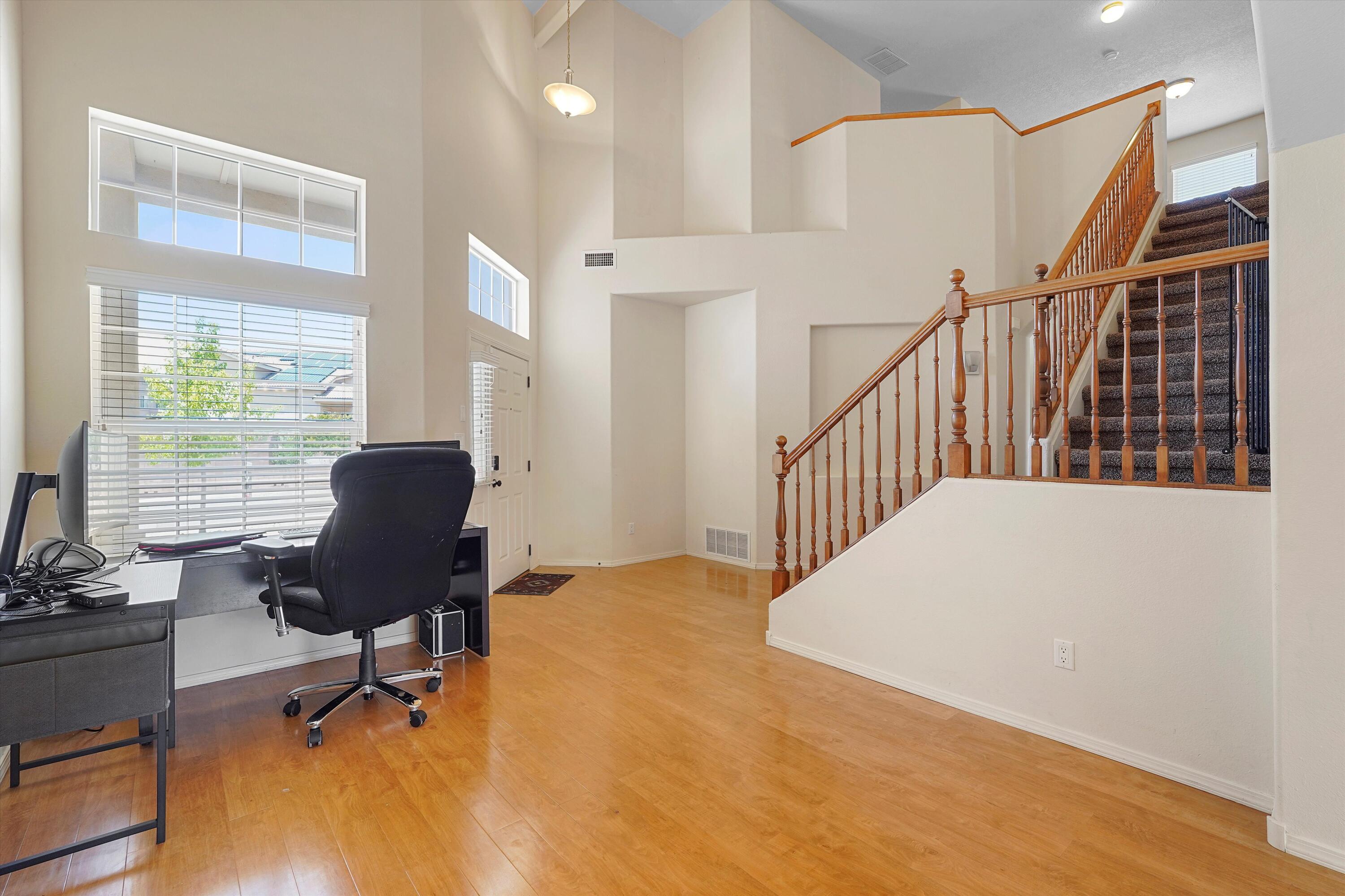 1311 MIRADOR Loop NE