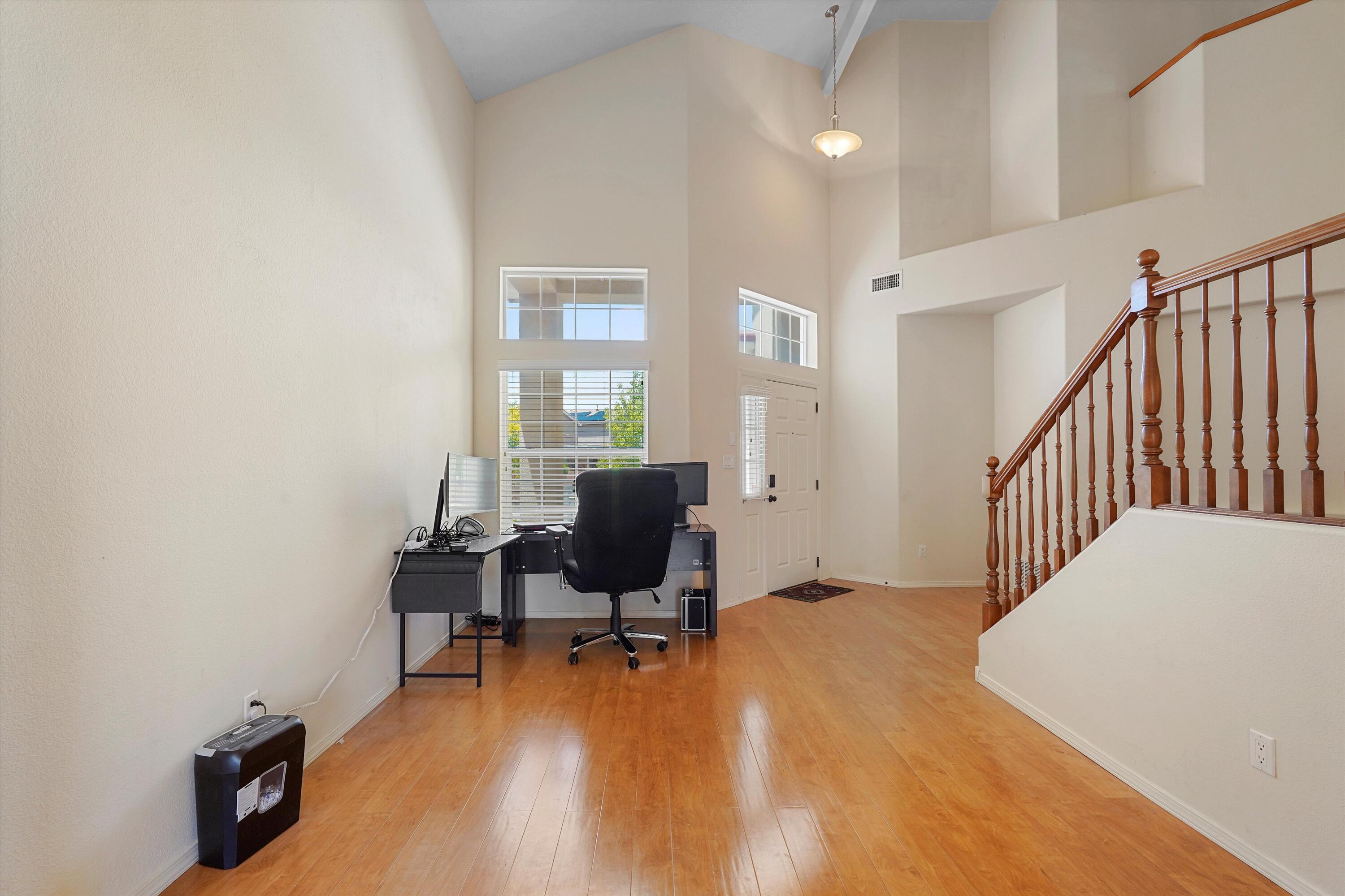 1311 MIRADOR Loop NE