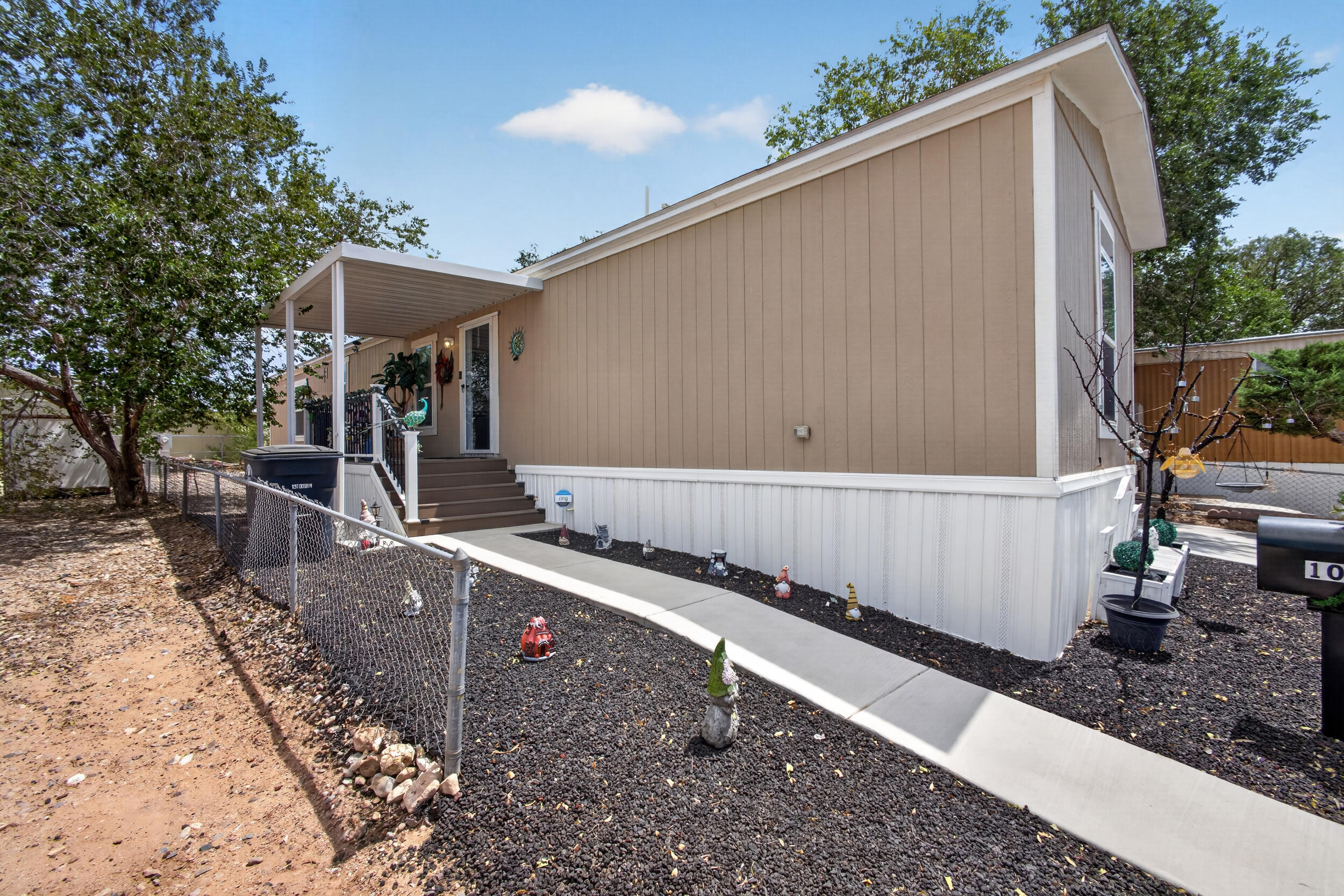 1014 Mustang Trail SE