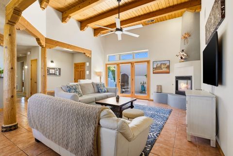 Photo of 13000 Nandina Way SE, Albuquerque, NM 87123 (MLS # 1103527)