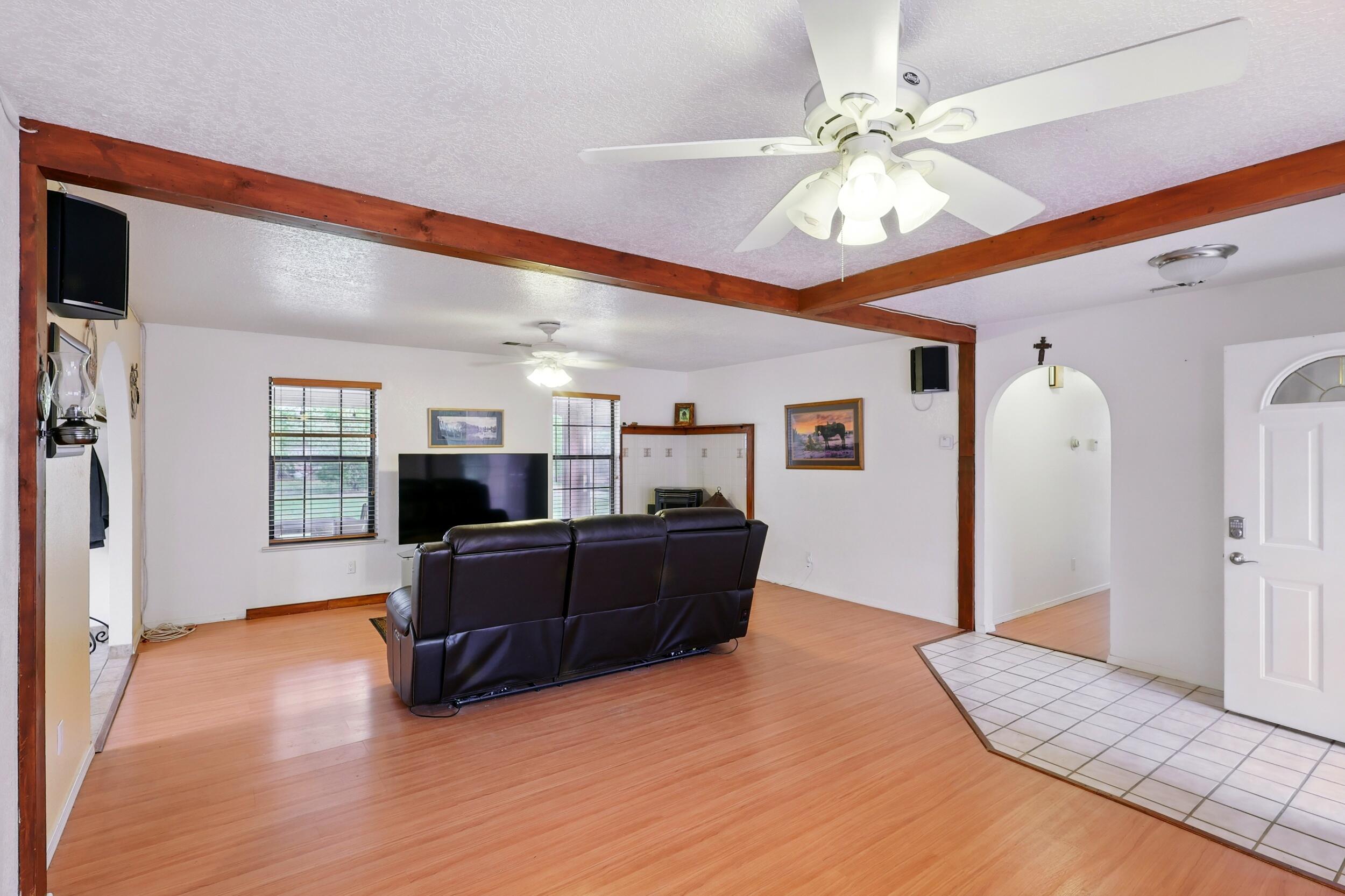 3 Shadow View Court, Los Lunas, New Mexico image 5