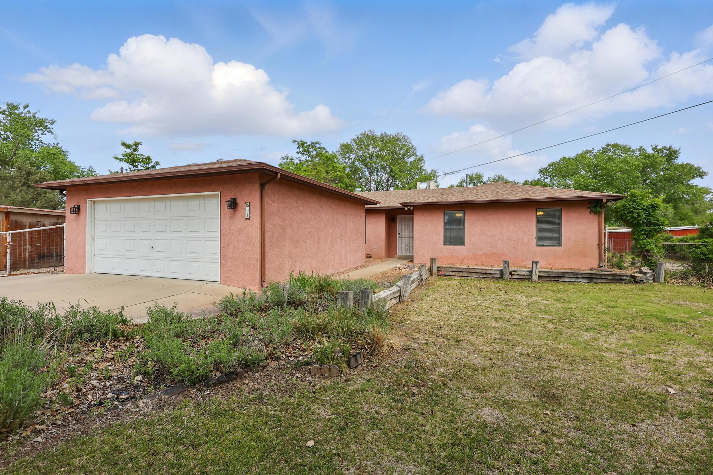 3 Shadow View Court, Los Lunas, New Mexico image 1
