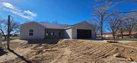 Photo of 21 Menard Road, Los Lunas, NM 87031 (MLS # 1095993)