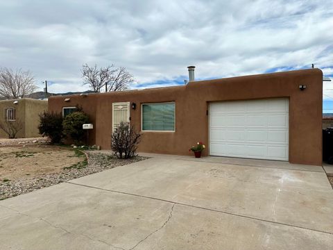 Photo of 2316 Britt Street NE, Albuquerque, NM 87112 (MLS # 1099480)