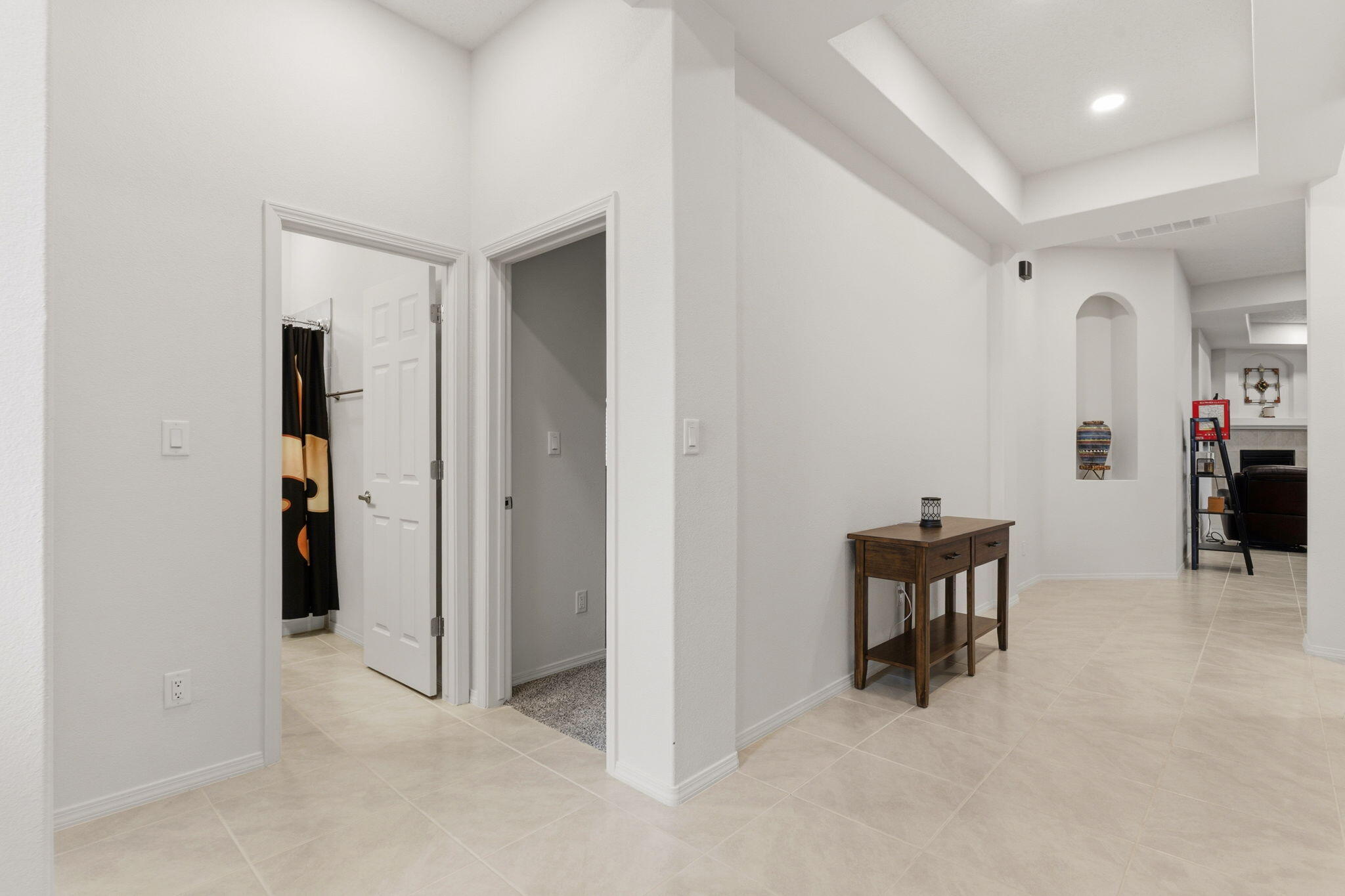 2562 Camino Plata Loop NE