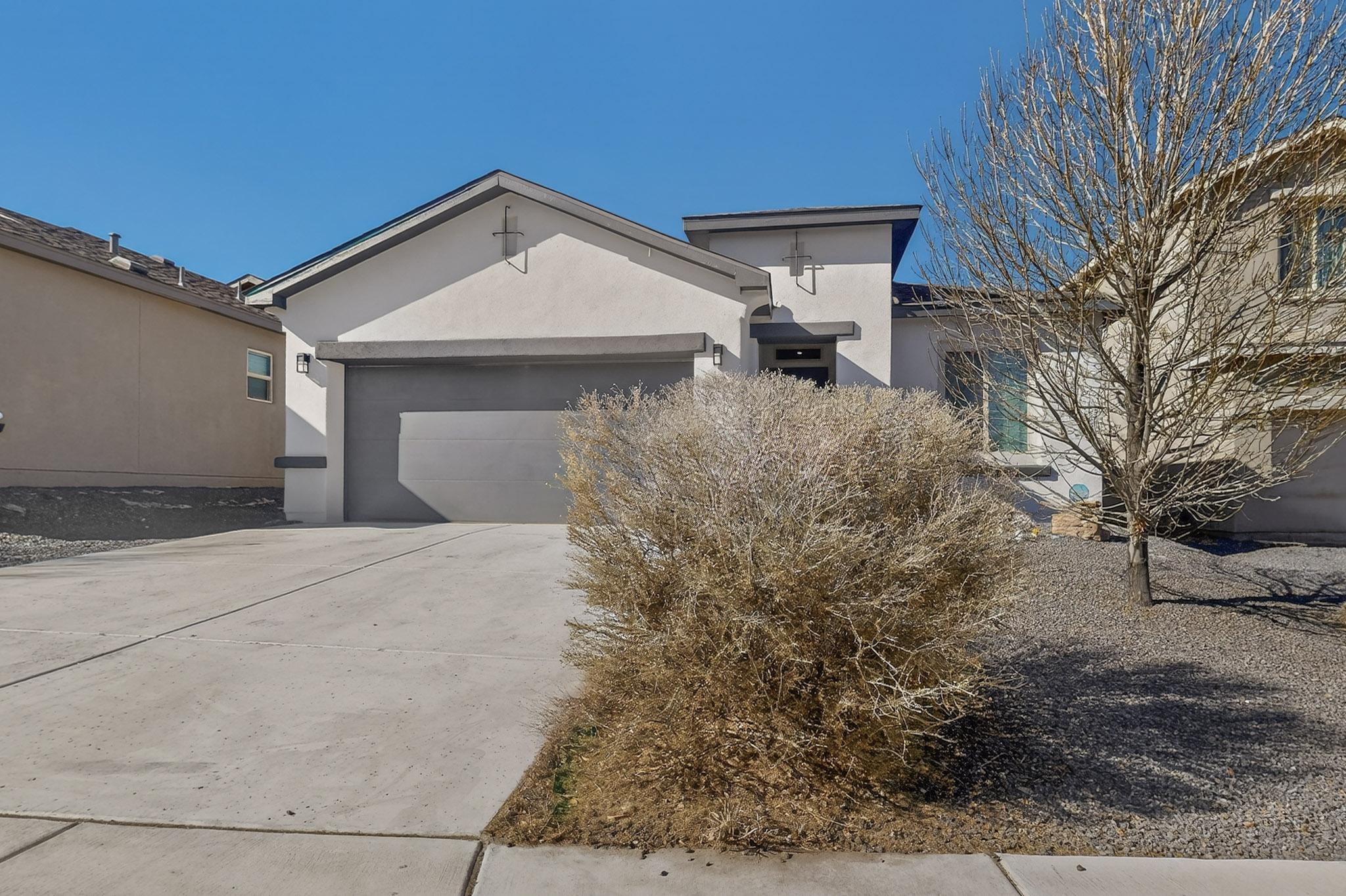 6404 Red Falcon Drive NE