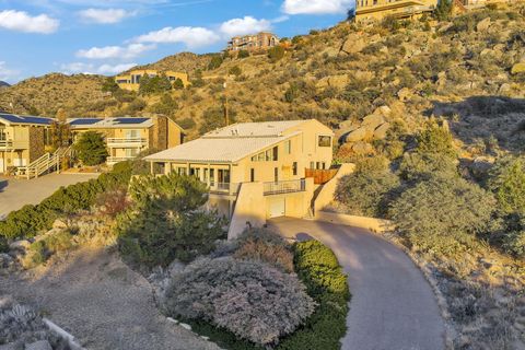 Photo of 13451 Desert Hills Place NE, Albuquerque, NM 87111 (MLS # 1102667)