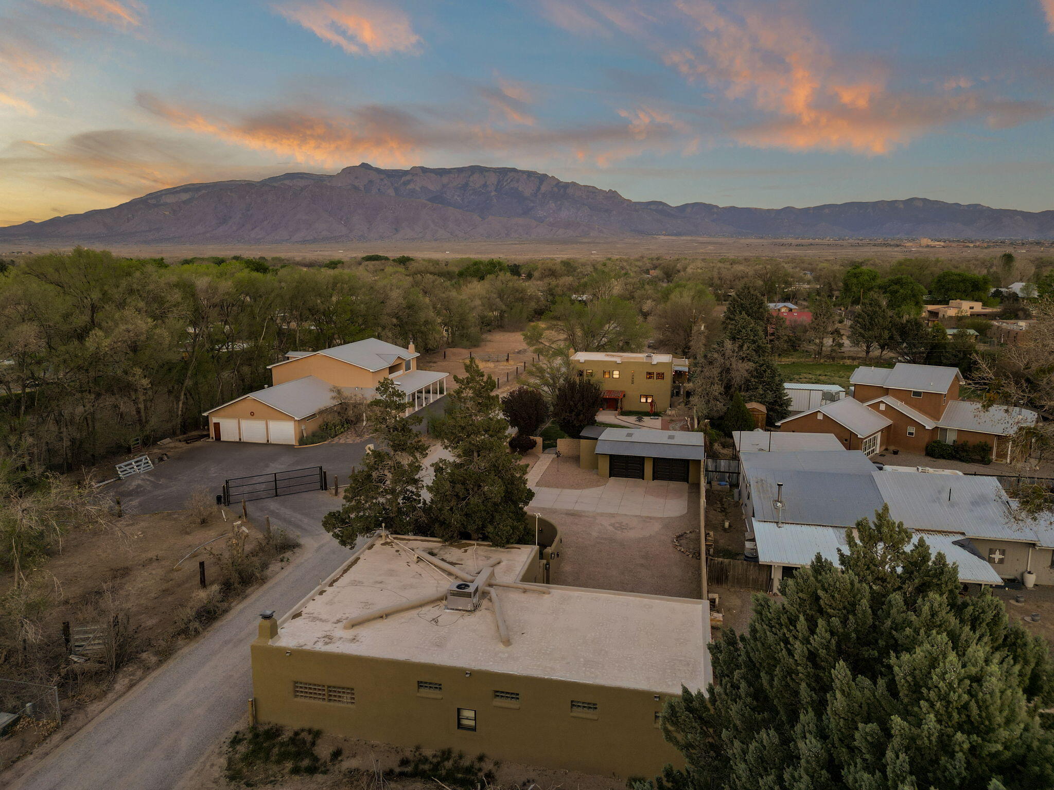 240 E Valverde Road, Corrales, New Mexico image 46