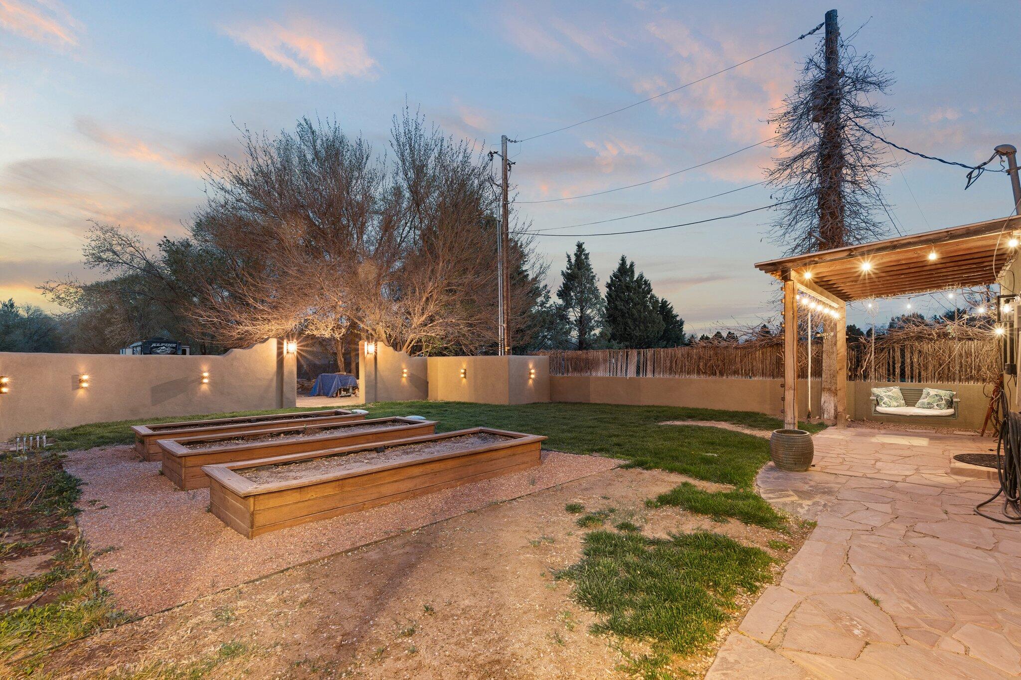 240 E Valverde Road, Corrales, New Mexico image 43