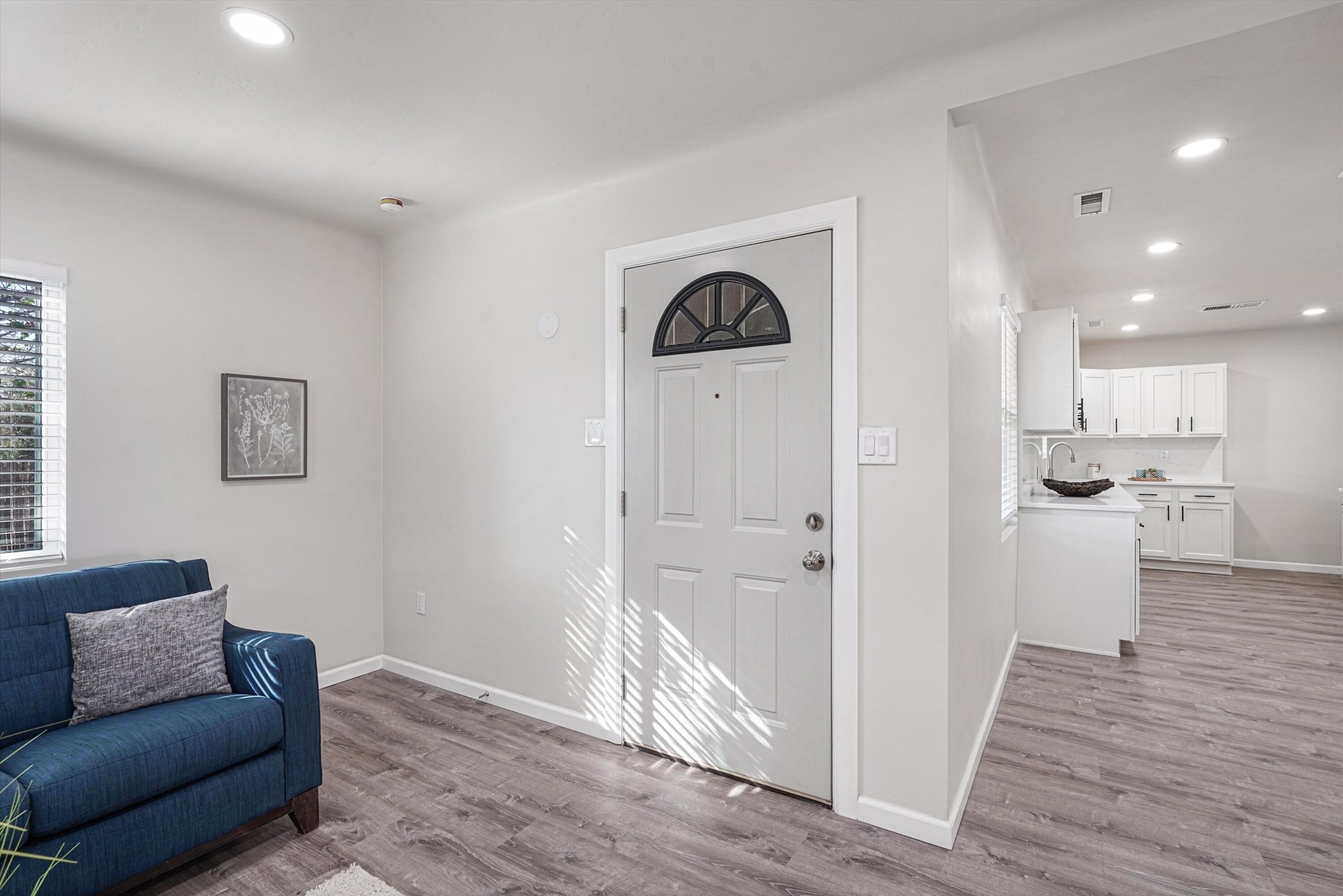 2408 Broadway Boulevard NE