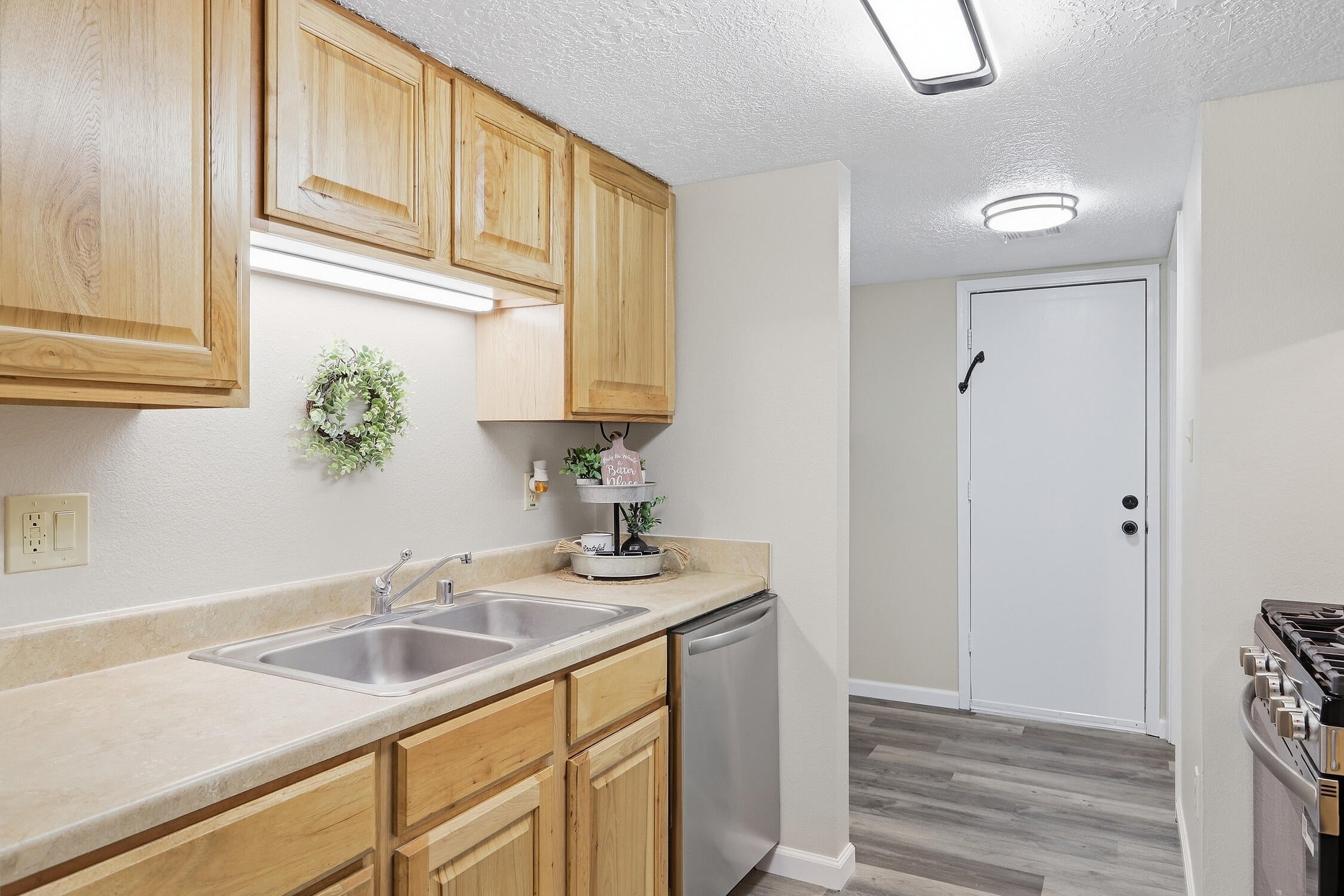 8333 Comanche Road NE 2B