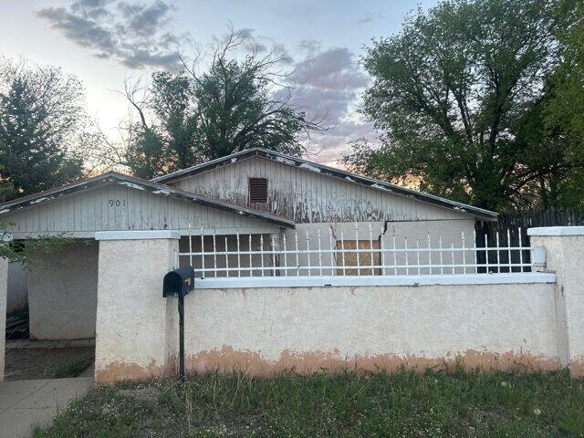 901 Kavanaugh Street, Las Vegas, New Mexico image 1