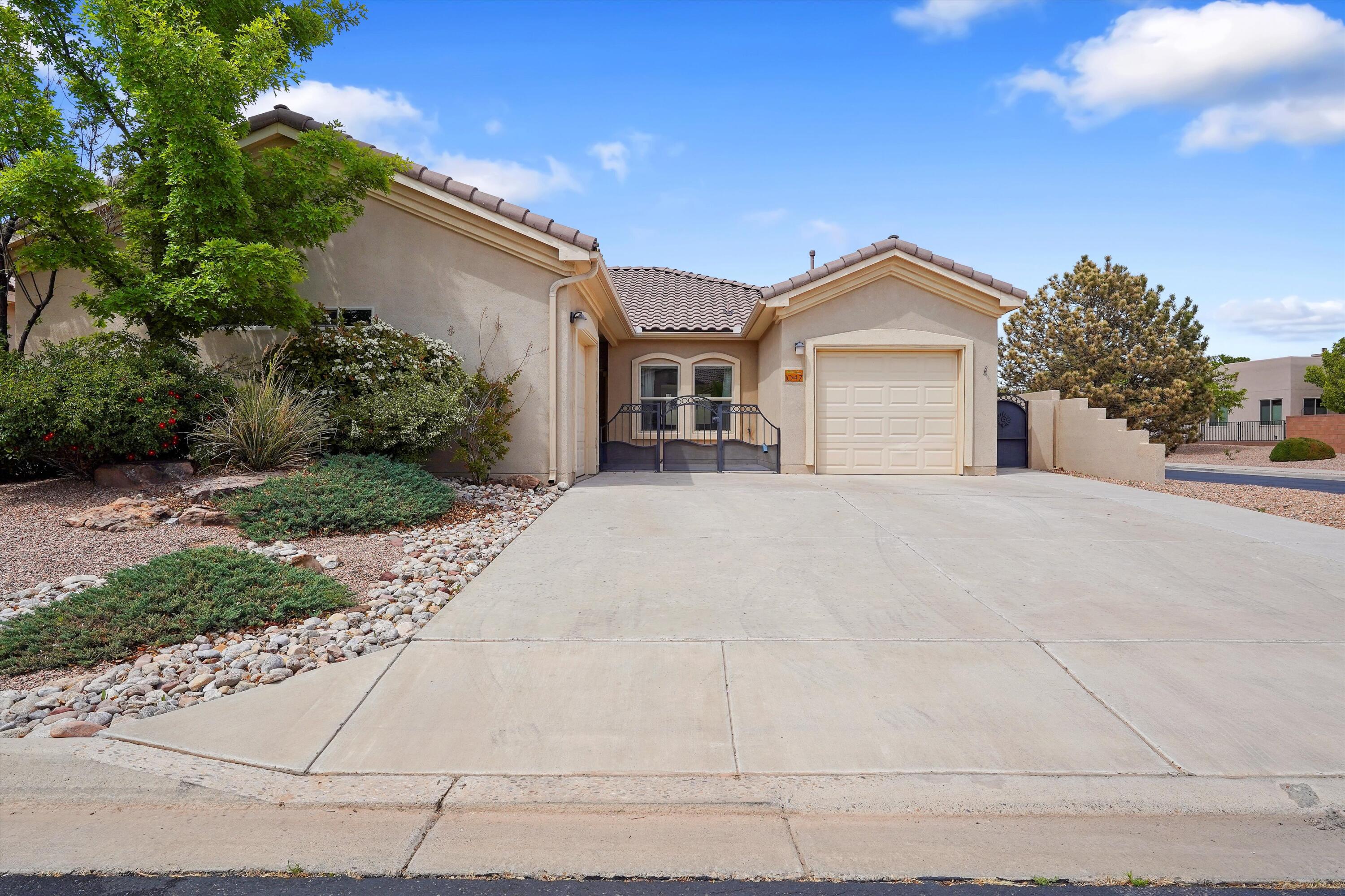 1047 Prairie Zinnia Drive, Bernalillo, New Mexico image 2