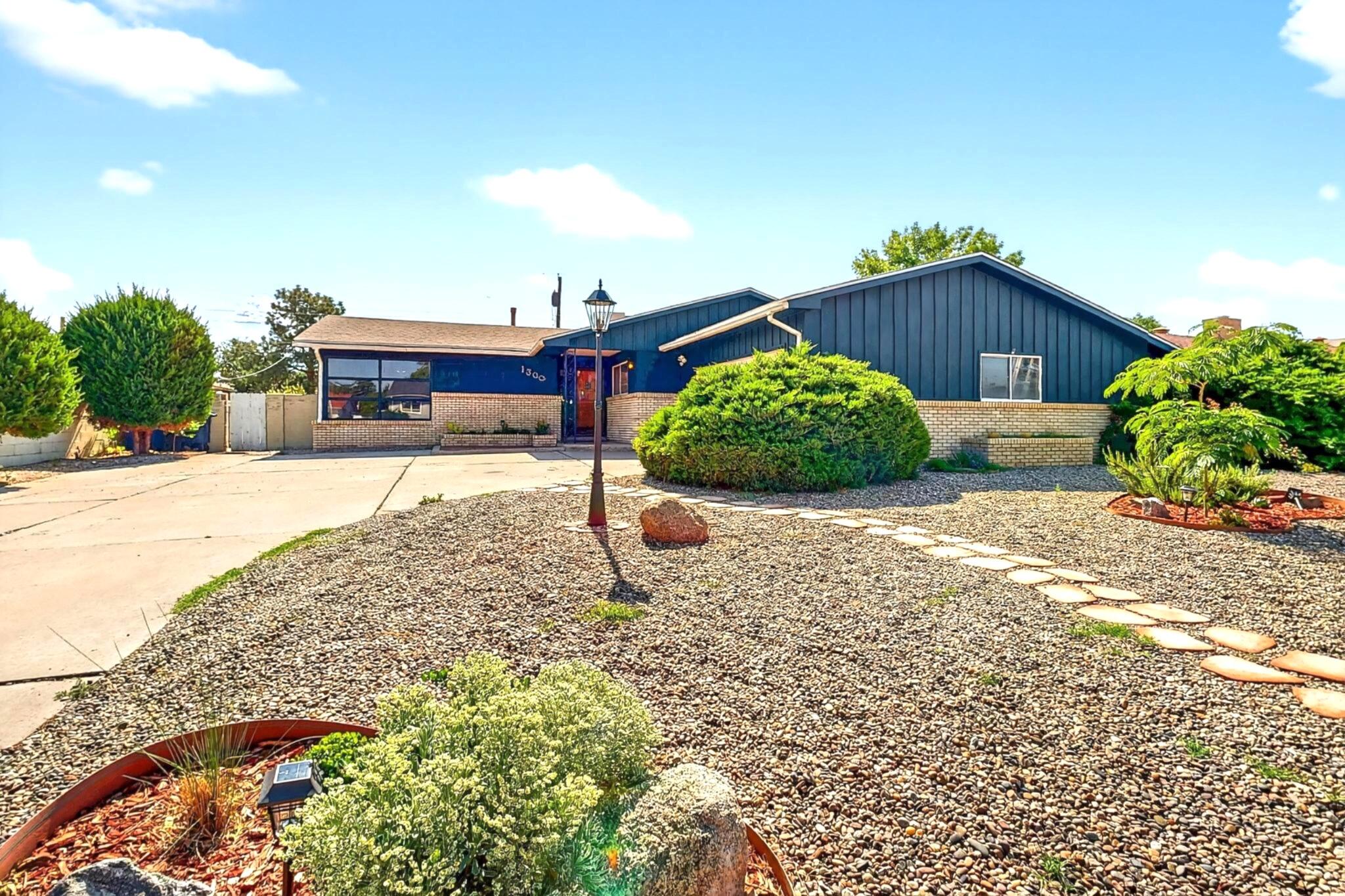1300 Cardenas Drive, Albuquerque, New Mexico image 3