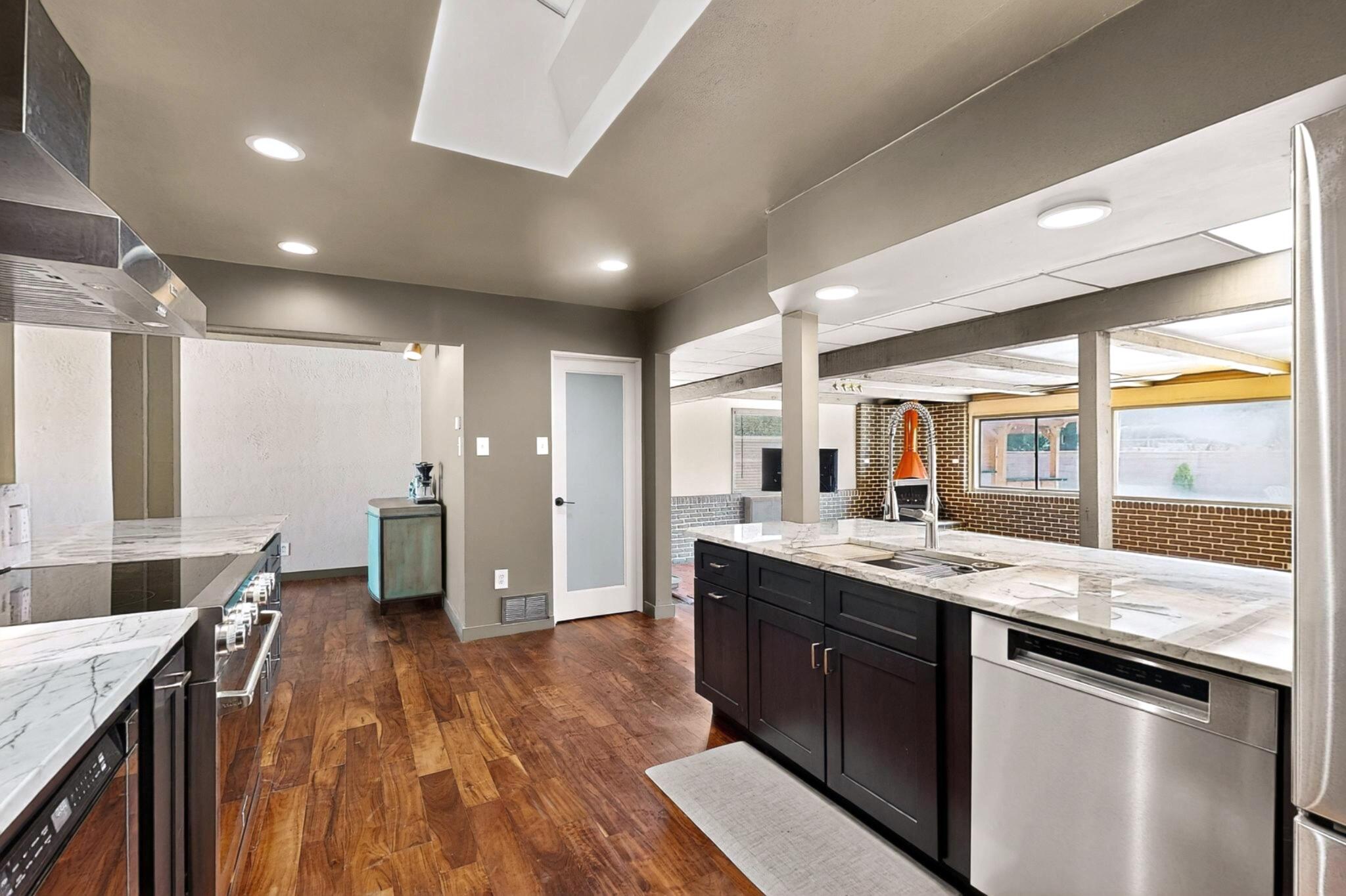 1300 Cardenas Drive, Albuquerque, New Mexico image 8