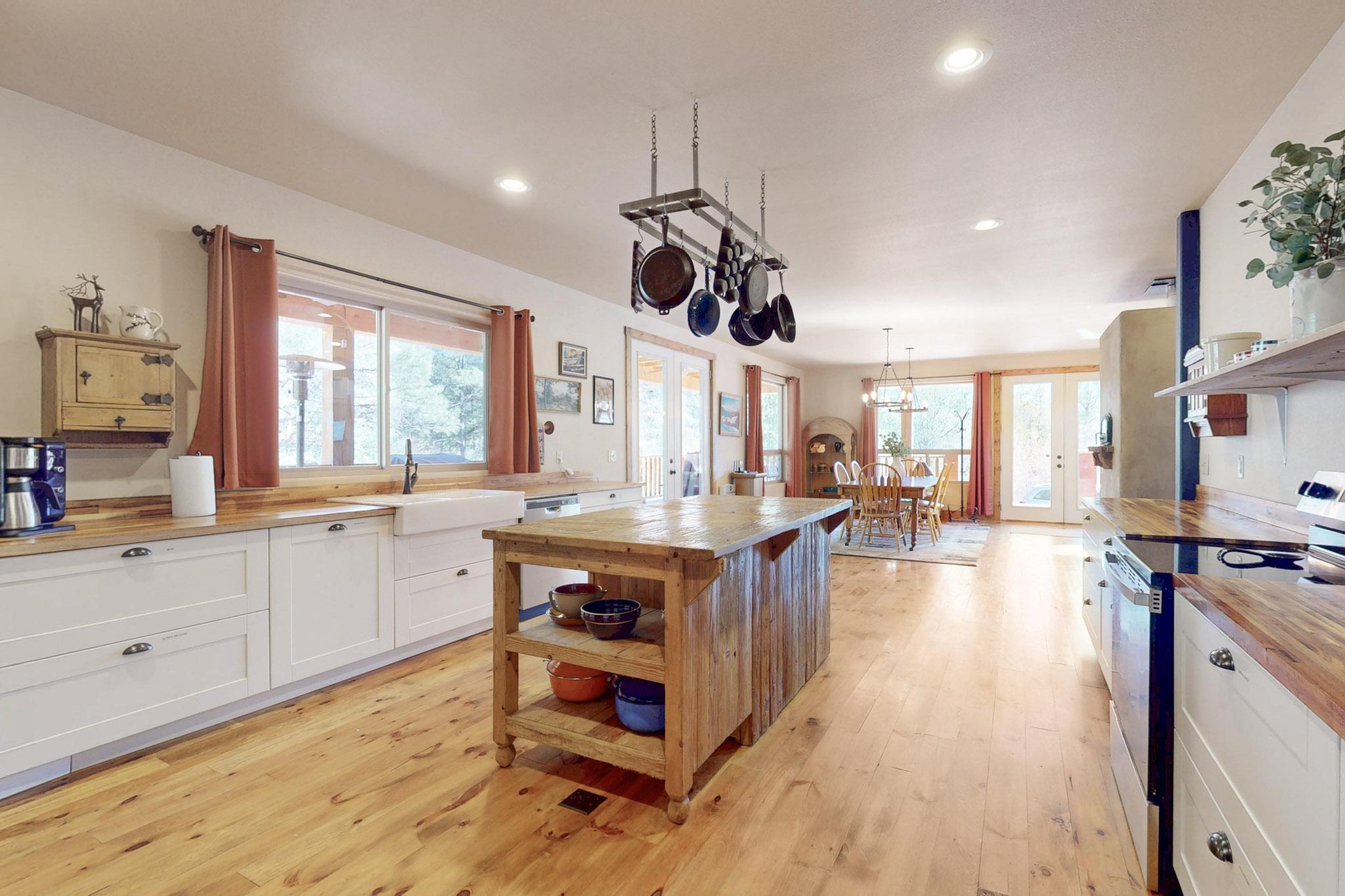 75 Roadrunner Road, Las Vegas, New Mexico image 5