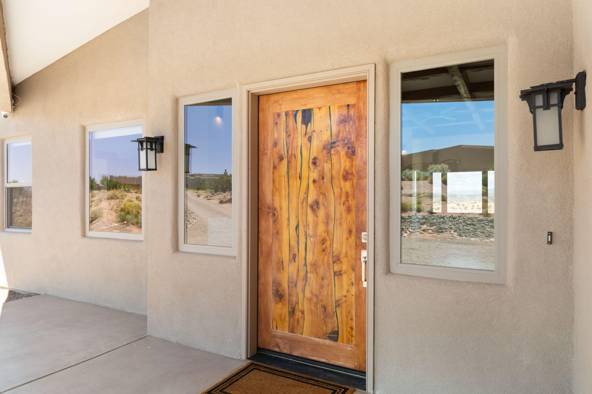 16 Mimbres Court