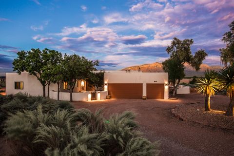 Photo of 840 ALAMOS Road, Corrales, NM 87048 (MLS # 1090675)
