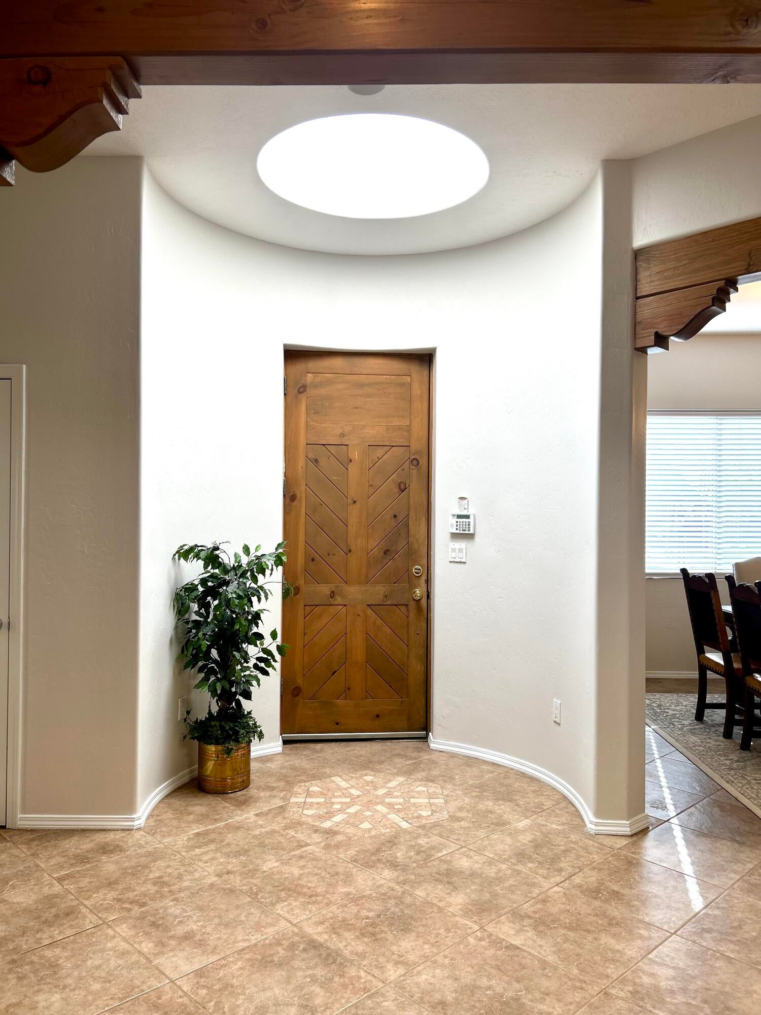 233 Shangri La Court NW