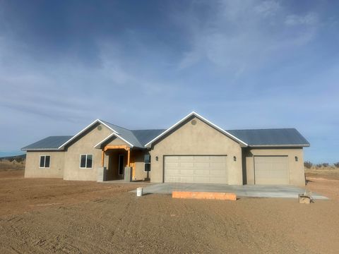 Photo of 33 Rory Road, Edgewood, NM 87015 (MLS # 1095496)