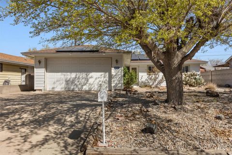 Photo of 3833 Goodrich Avenue NE, Albuquerque, NM 87110 (MLS # 1100839)