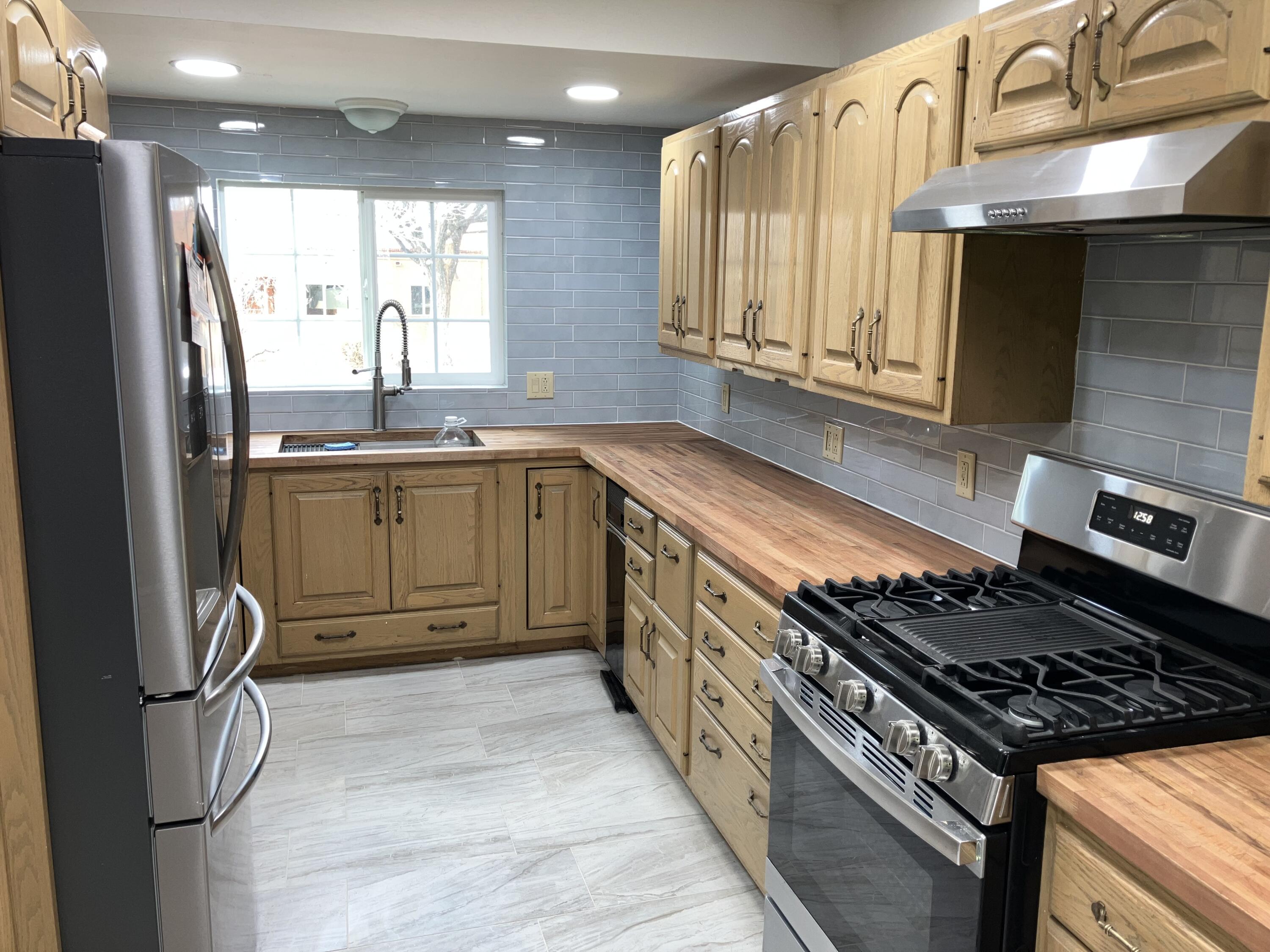 724 Washington Street NE