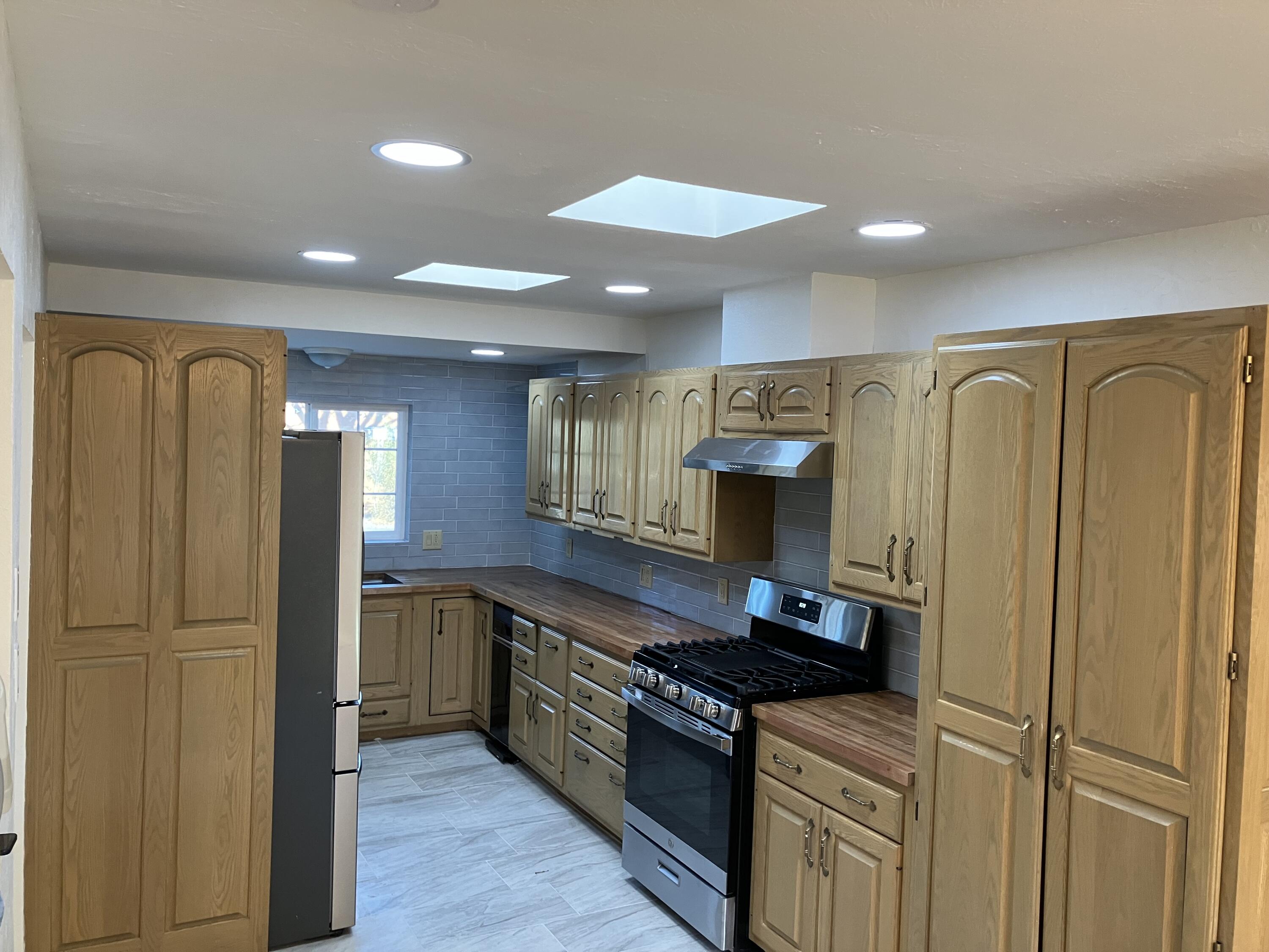 724 Washington Street NE