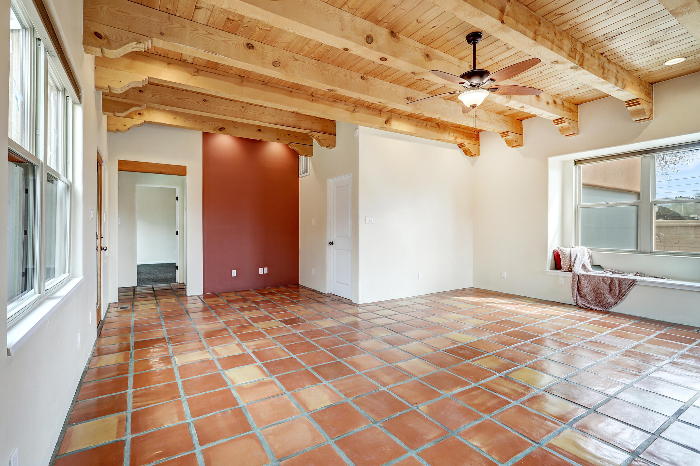 2401 Kestrel Court NW