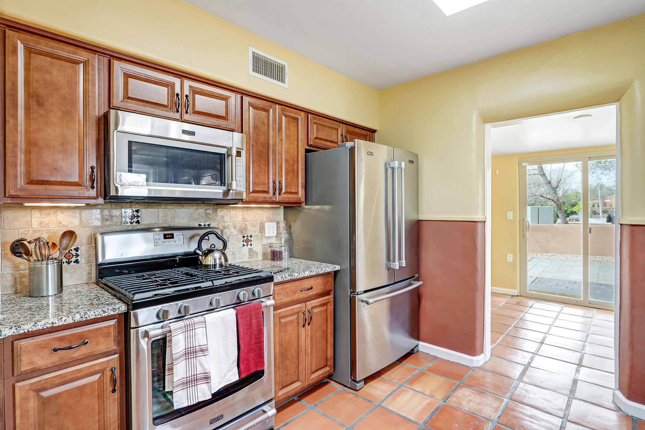 2401 Kestrel Court NW