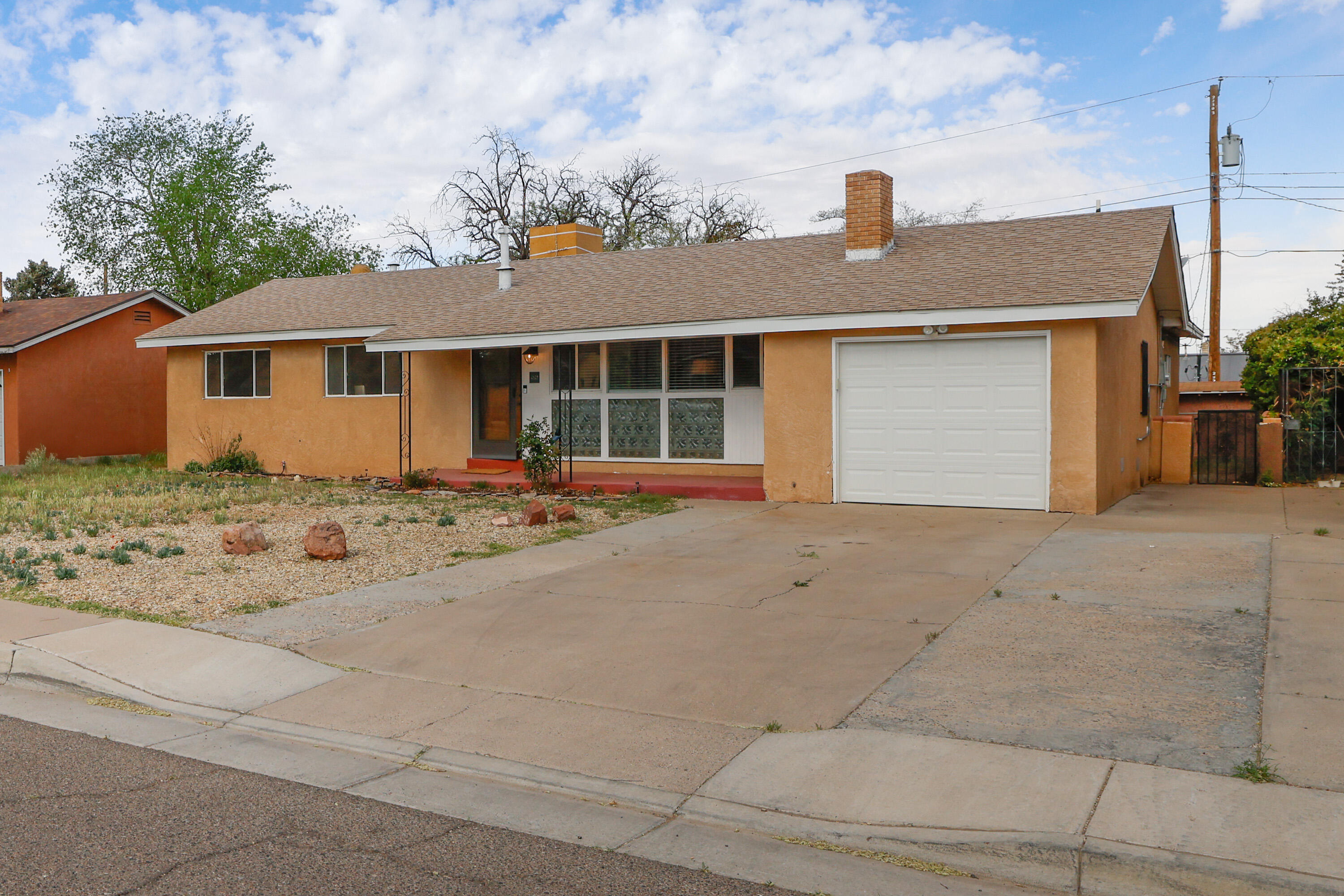 2825 La Veta Drive, Albuquerque, New Mexico image 1