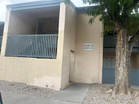 Photo of 4601 Carlisle Boulevard NE #D-5, Albuquerque, NM 87109 (MLS # 1089952)