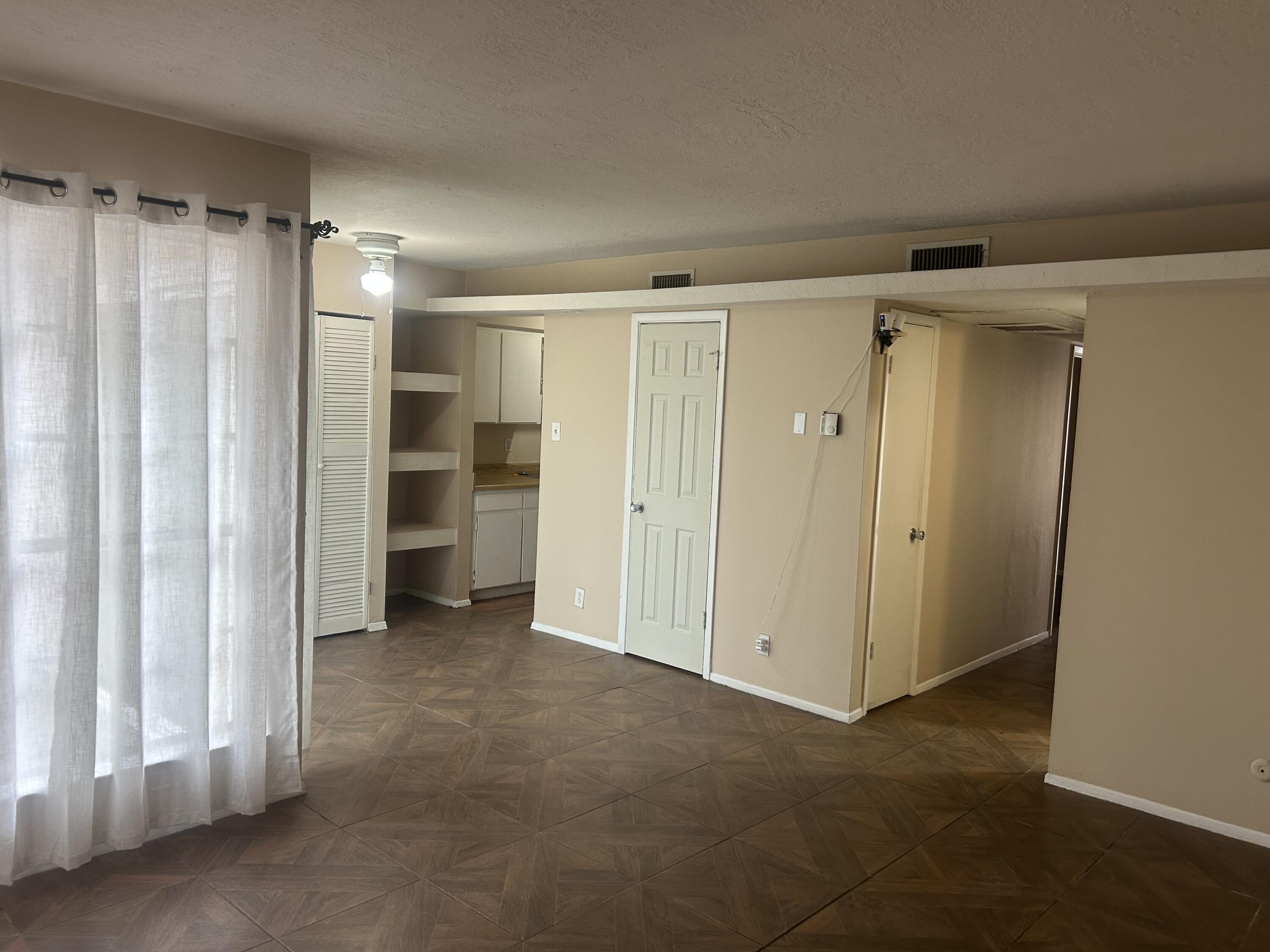 4601 Carlisle Boulevard NE D-5