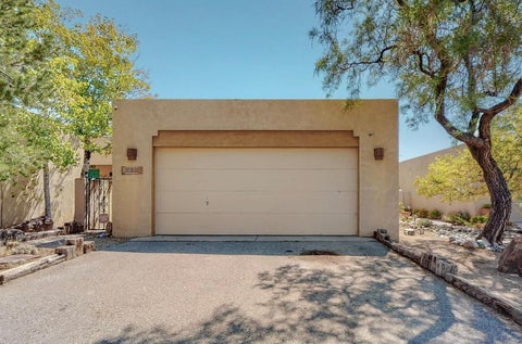 Homes For Rent - 2411 Tramway Terrace Court<br/> Albuquerque, NM 87122